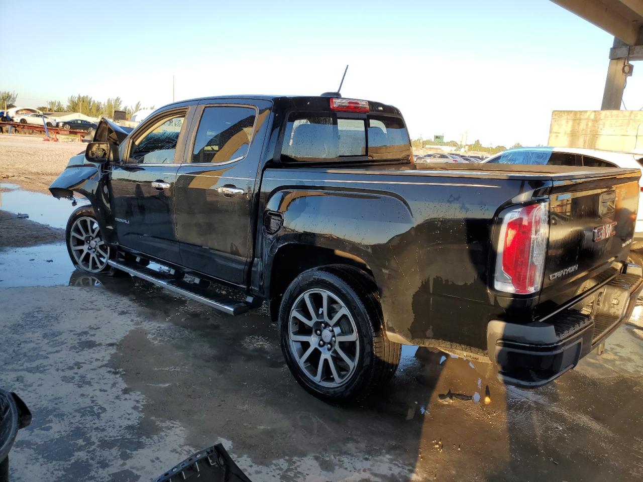 Photo 1 VIN: 1GTG5EEN4J1313131 - GMC CANYON 