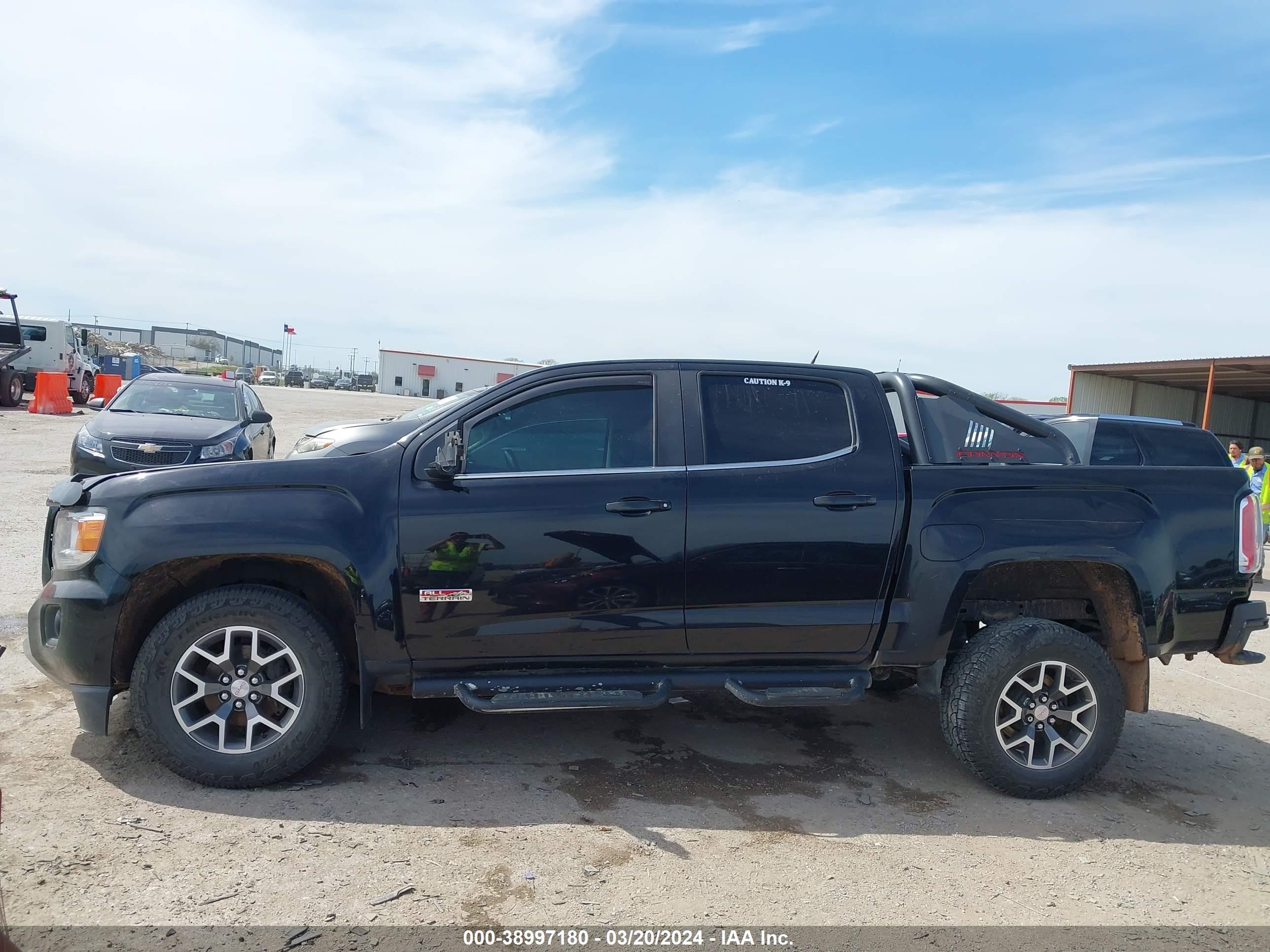 Photo 11 VIN: 1GTG6CE32G1377001 - GMC CANYON 