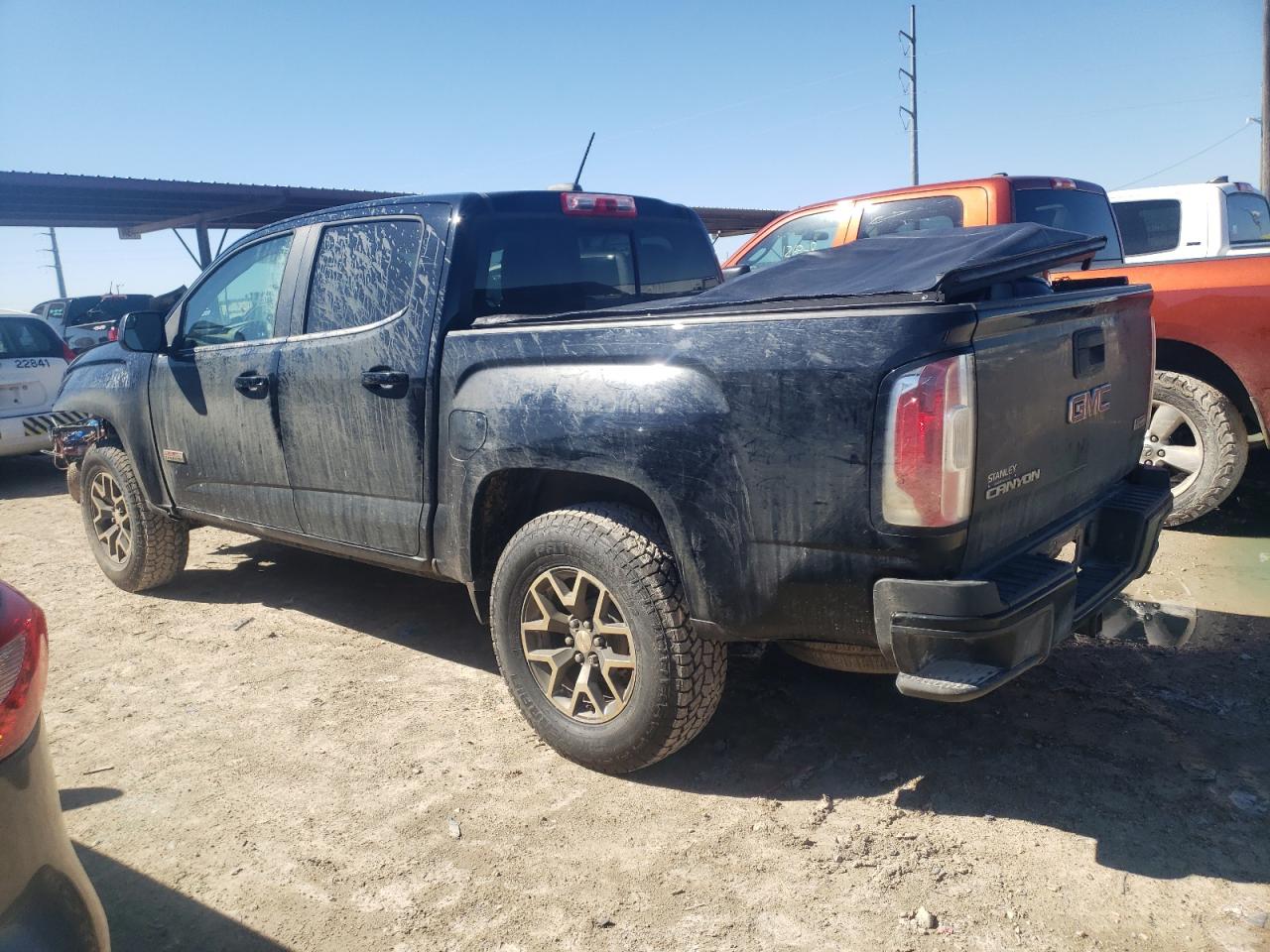 Photo 1 VIN: 1GTG6CE3XG1303132 - GMC CANYON 