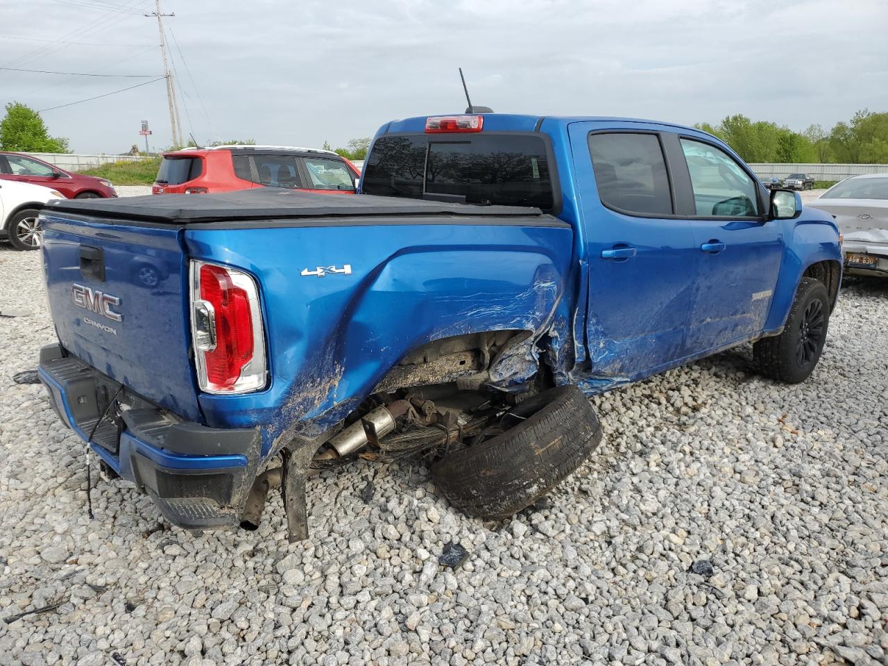 Photo 2 VIN: 1GTG6CEN2N1303429 - GMC CANYON 