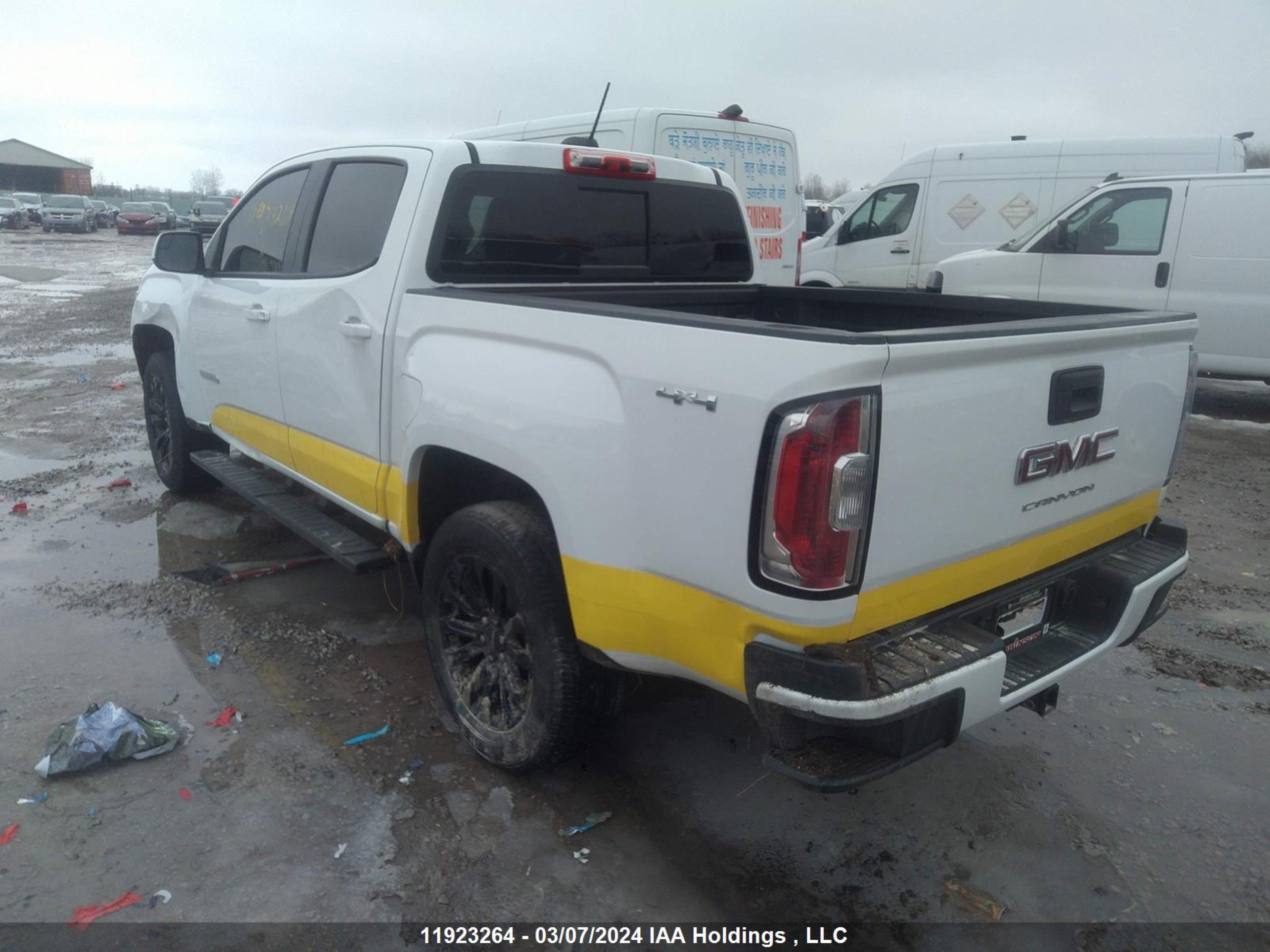 Photo 2 VIN: 1GTG6CEN4N1288268 - GMC CANYON 