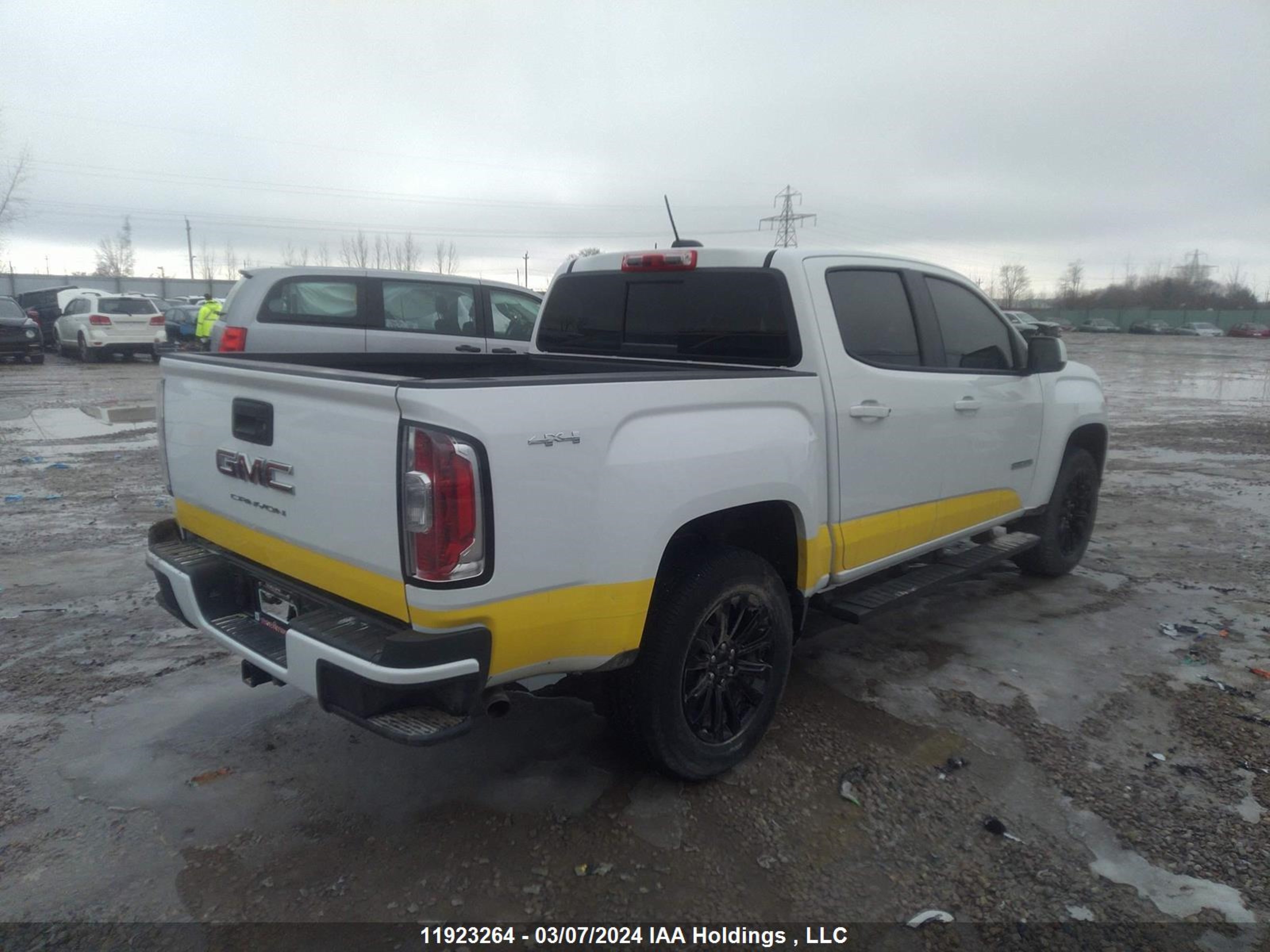 Photo 3 VIN: 1GTG6CEN4N1288268 - GMC CANYON 