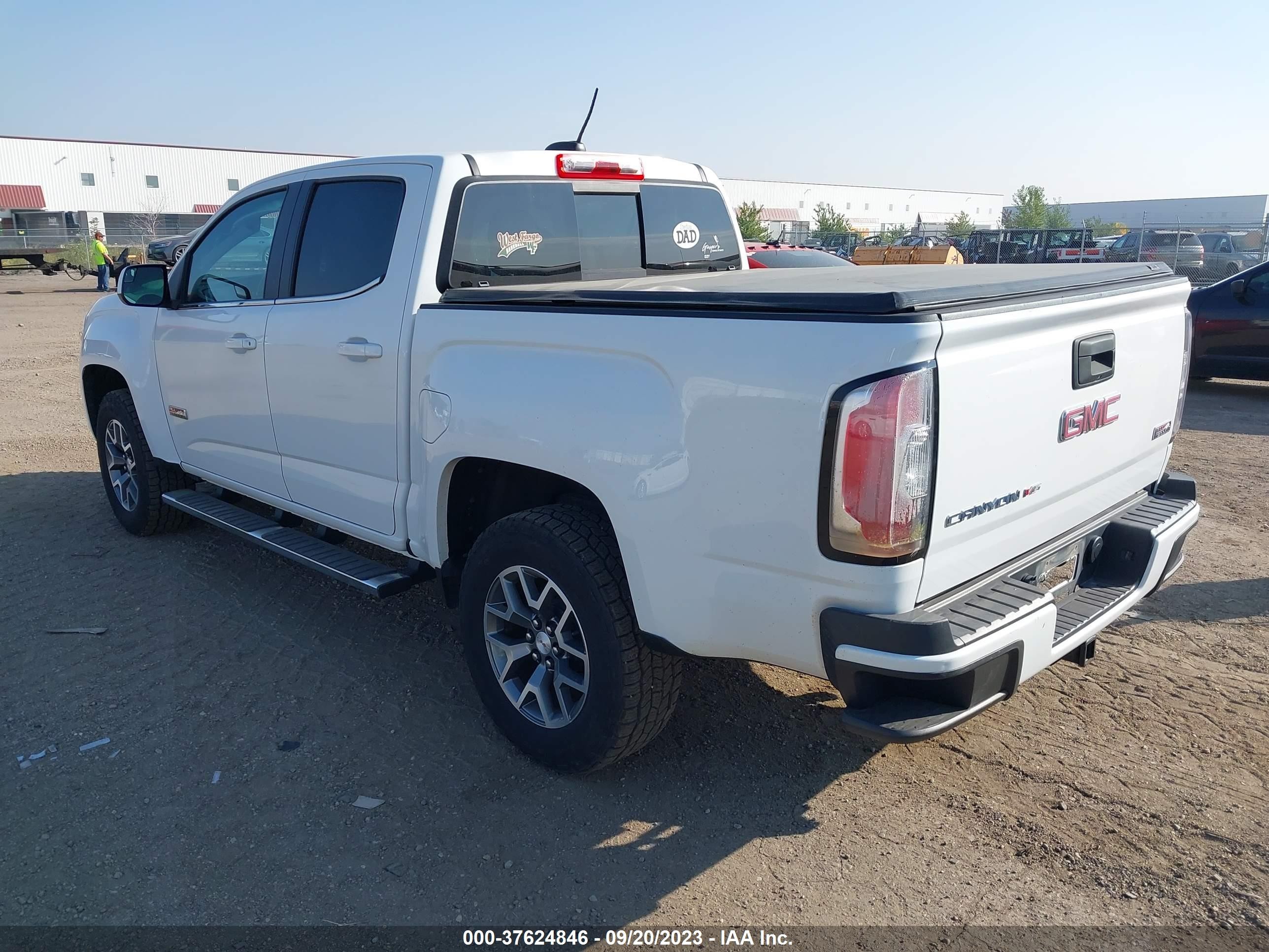 Photo 2 VIN: 1GTG6DEN4J1257957 - GMC CANYON 