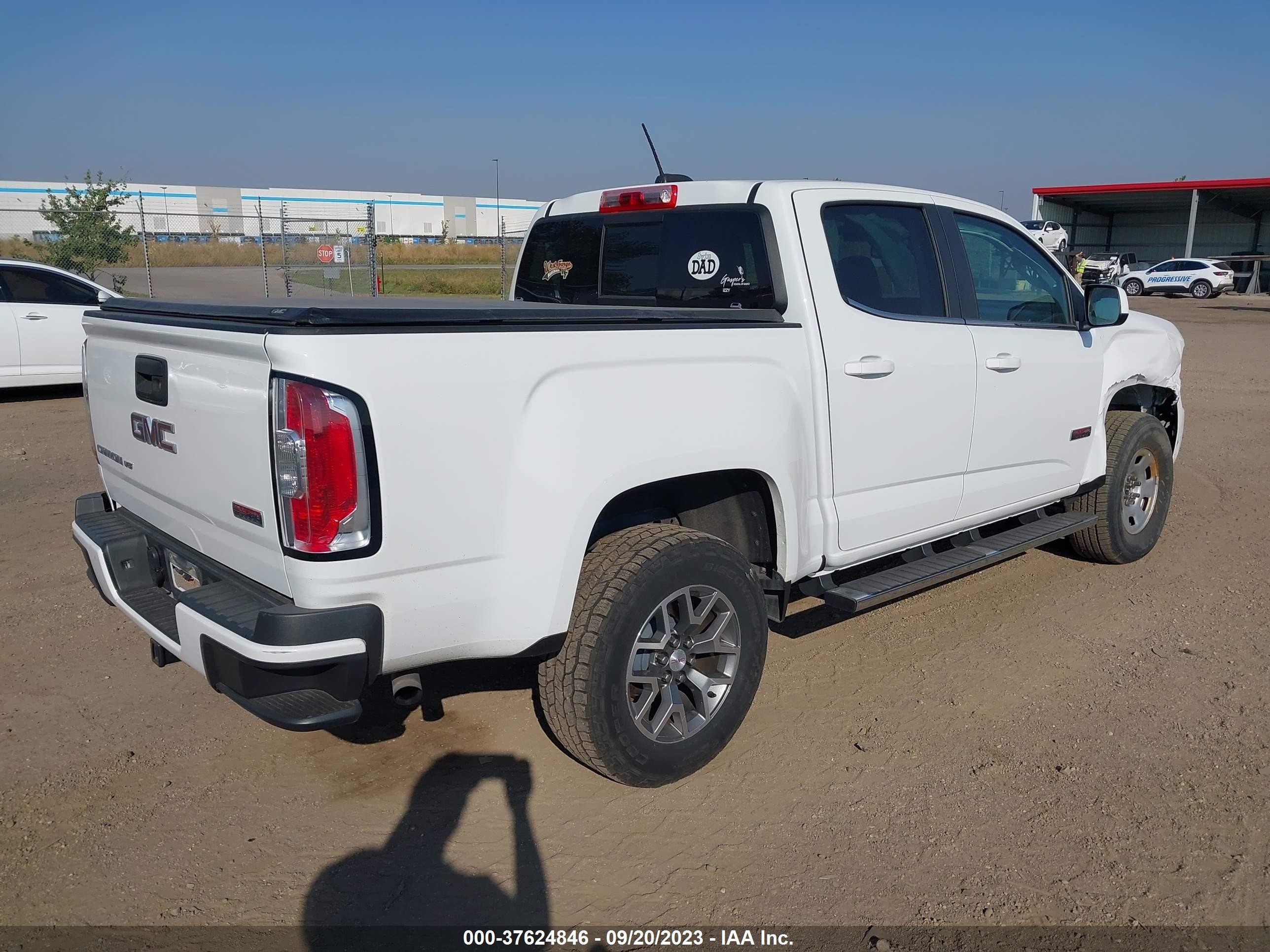 Photo 3 VIN: 1GTG6DEN4J1257957 - GMC CANYON 