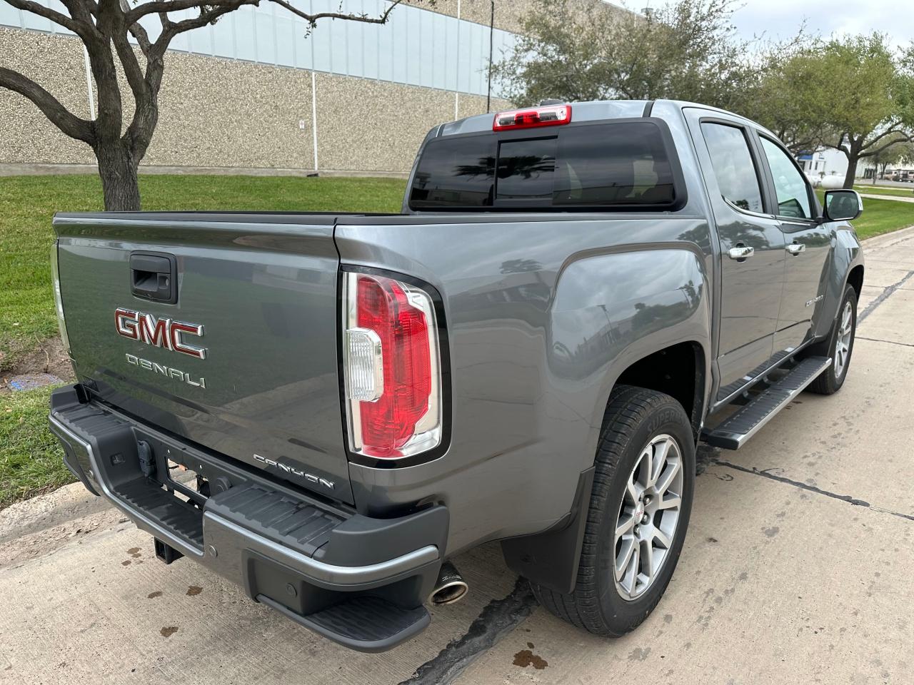 Photo 3 VIN: 1GTG6EEN6M1120898 - GMC CANYON 