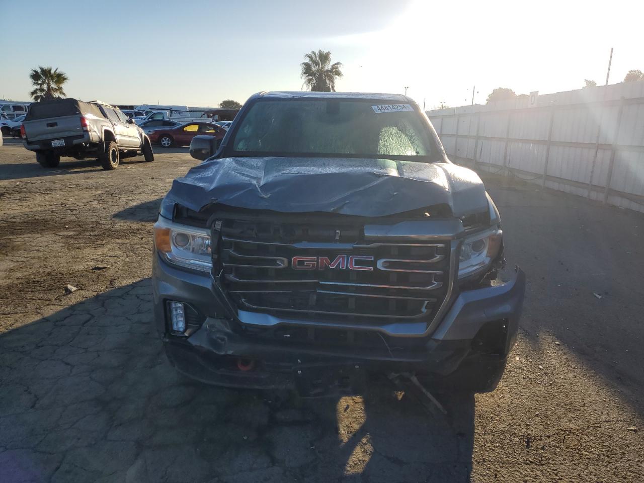 Photo 4 VIN: 1GTG6FEN2N1187750 - GMC CANYON 