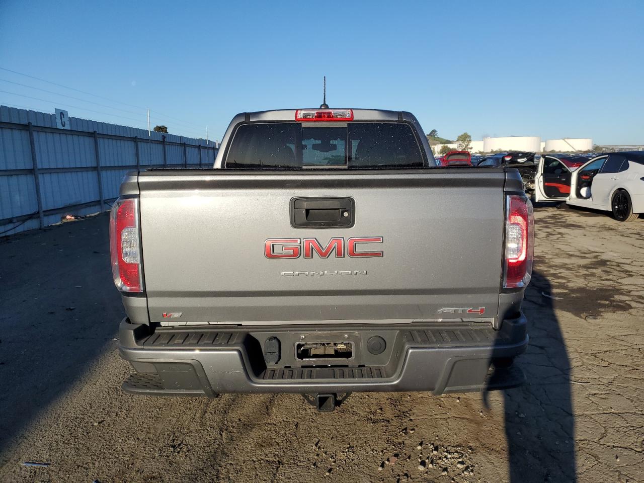 Photo 5 VIN: 1GTG6FEN2N1187750 - GMC CANYON 