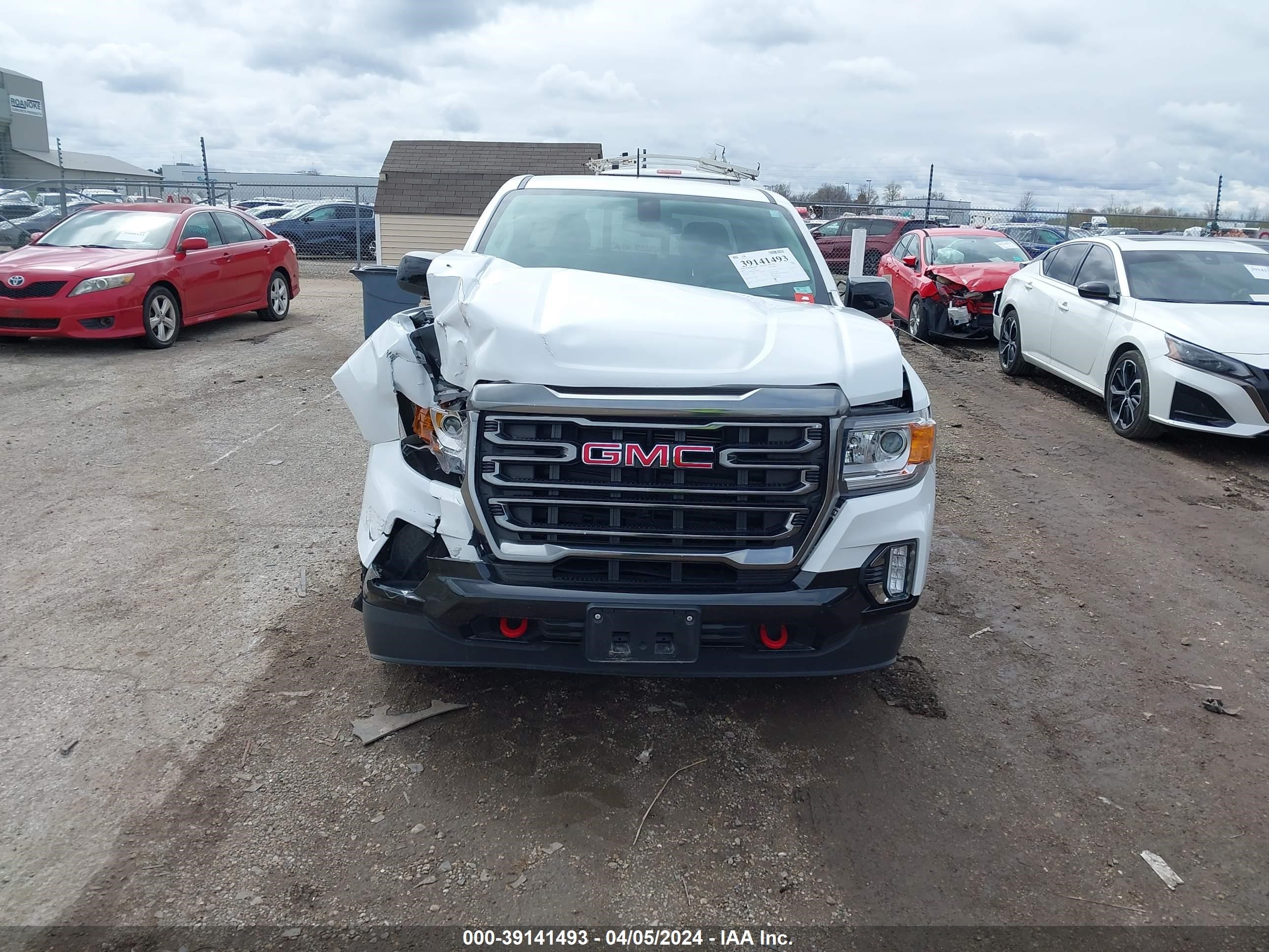 Photo 12 VIN: 1GTG6FEN2N1238888 - GMC CANYON 