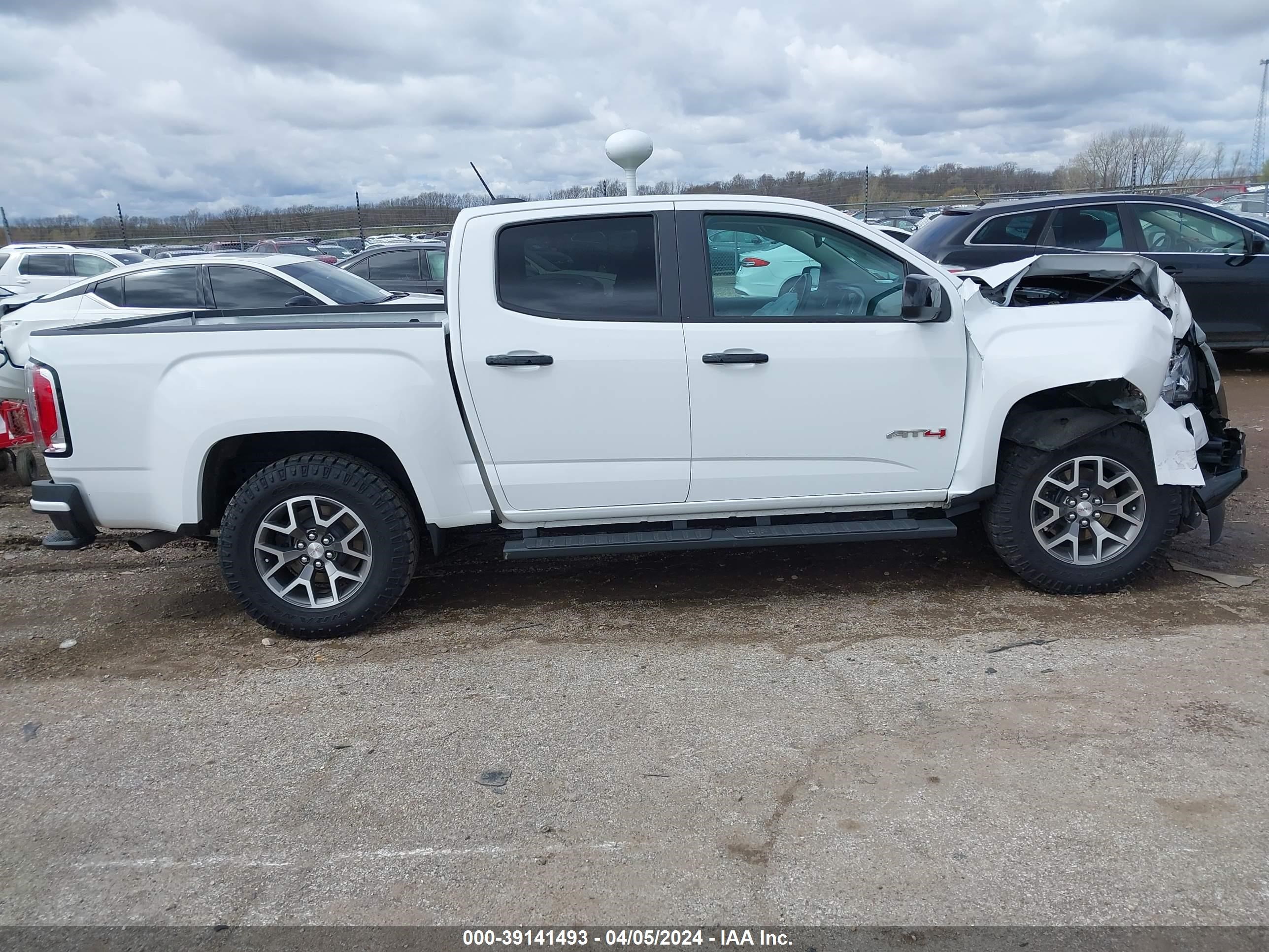 Photo 13 VIN: 1GTG6FEN2N1238888 - GMC CANYON 