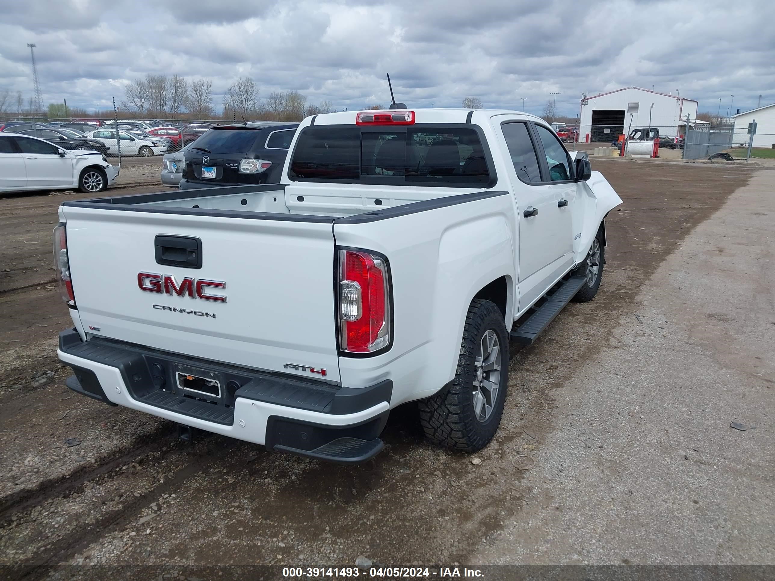 Photo 3 VIN: 1GTG6FEN2N1238888 - GMC CANYON 