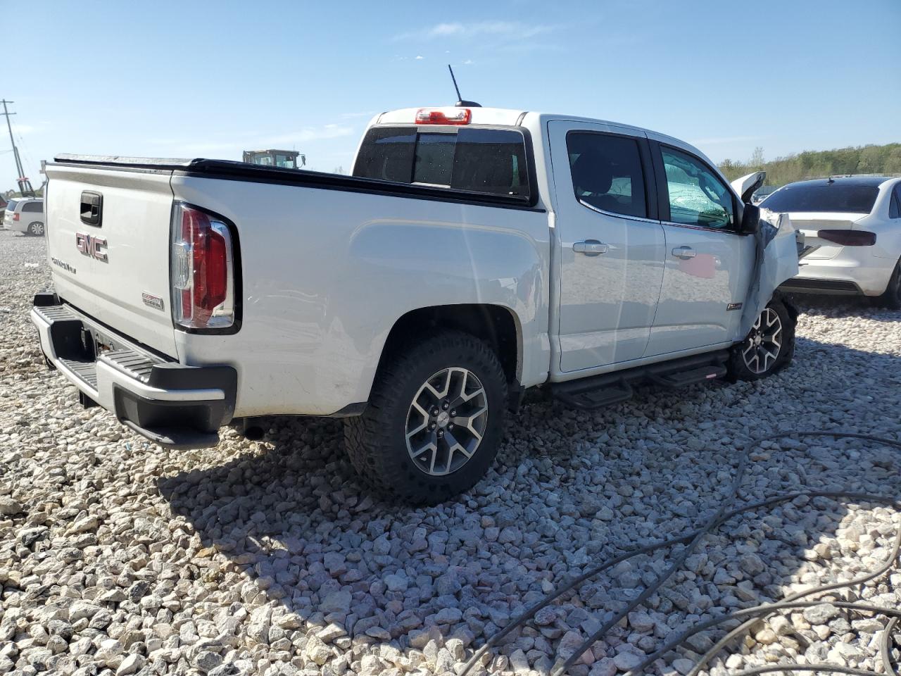 Photo 2 VIN: 1GTG6FENXL1183944 - GMC CANYON 