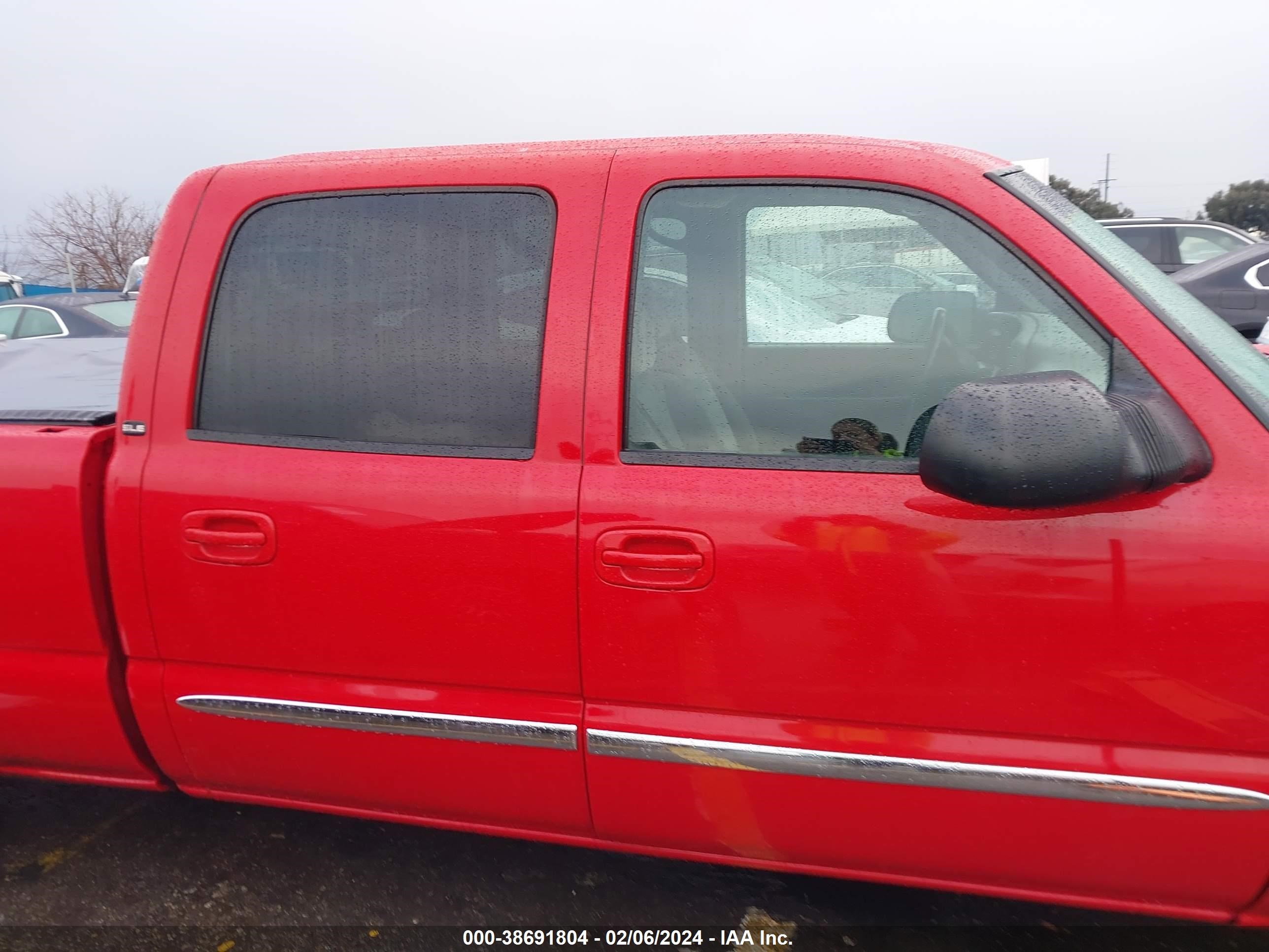 Photo 12 VIN: 1GTGC13U27F104572 - GMC SIERRA 