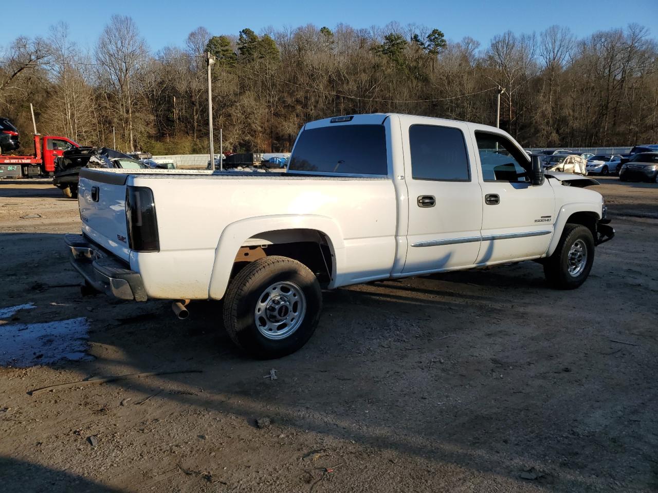 Photo 2 VIN: 1GTGC13U33F233964 - GMC SIERRA 