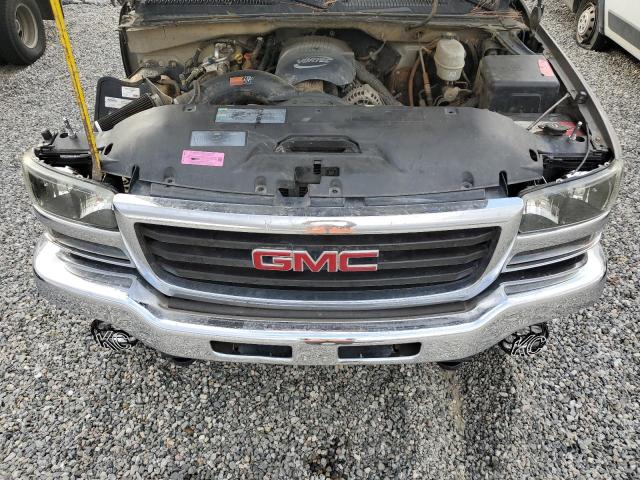 Photo 10 VIN: 1GTGC13U83F159358 - GMC SIERRA C15 