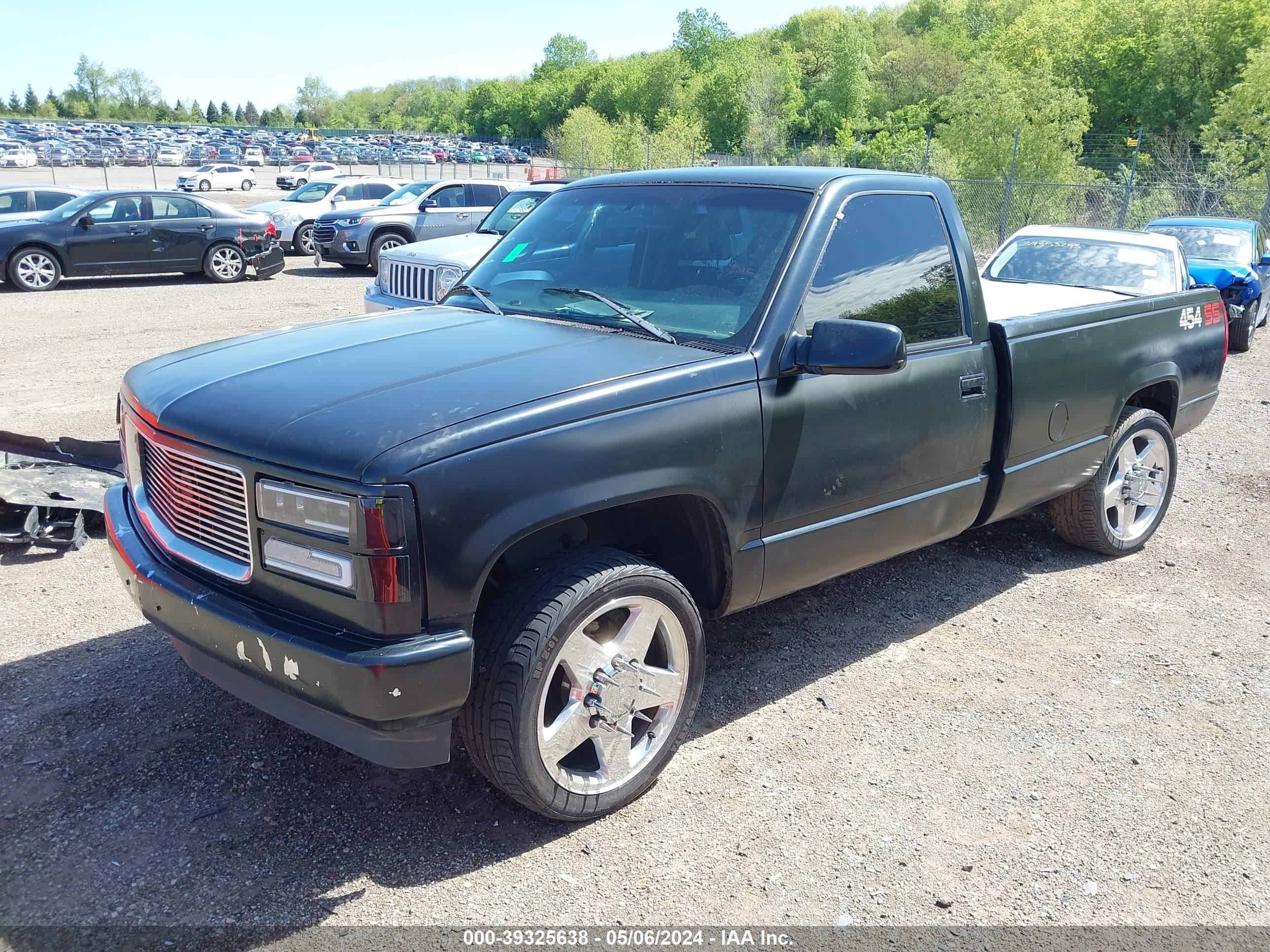 Photo 1 VIN: 1GTGC24J9VZ514579 - GMC NULL 