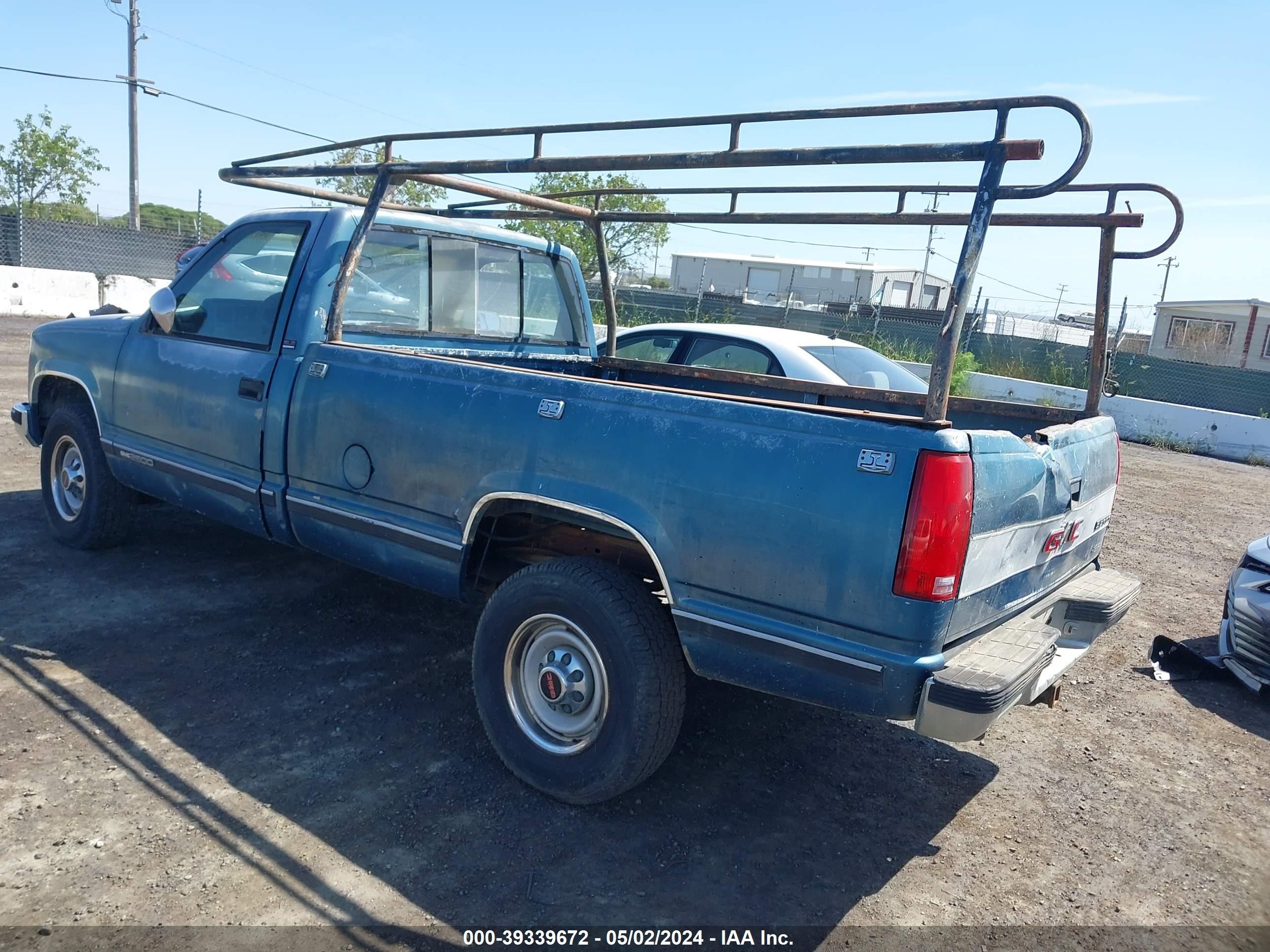 Photo 2 VIN: 1GTGC24N8ME544648 - GMC SIERRA 