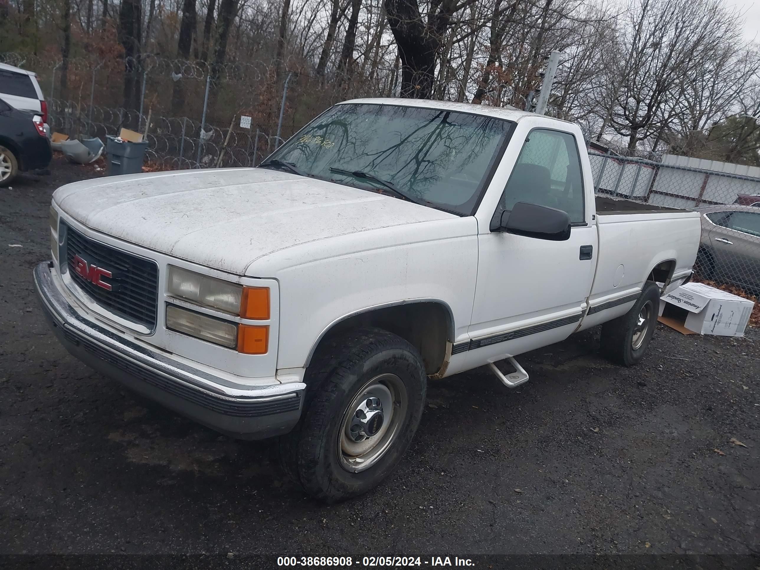 Photo 1 VIN: 1GTGC24R6WZ517057 - GMC NULL 