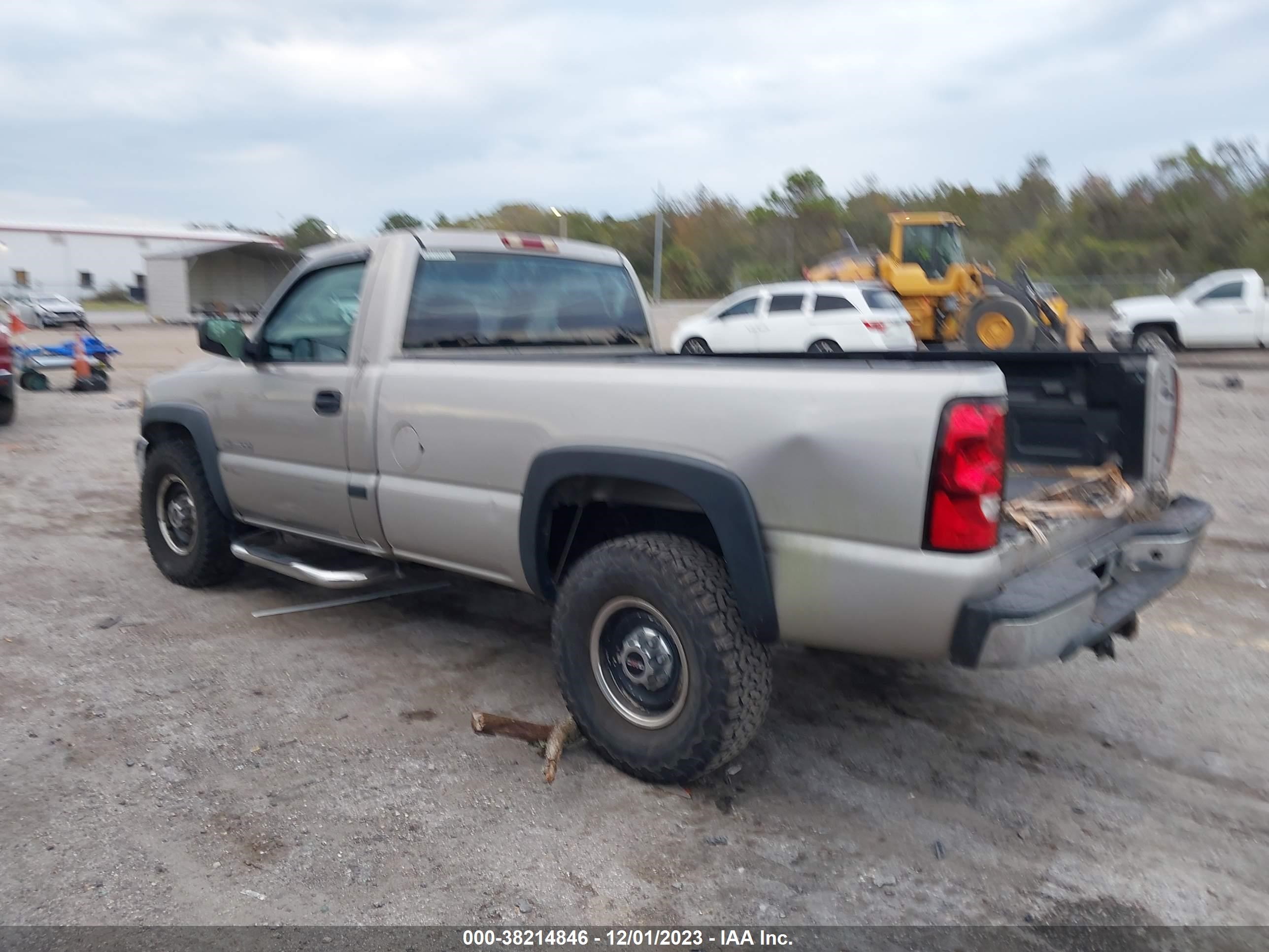 Photo 2 VIN: 1GTGC24U11Z215964 - GMC NULL 