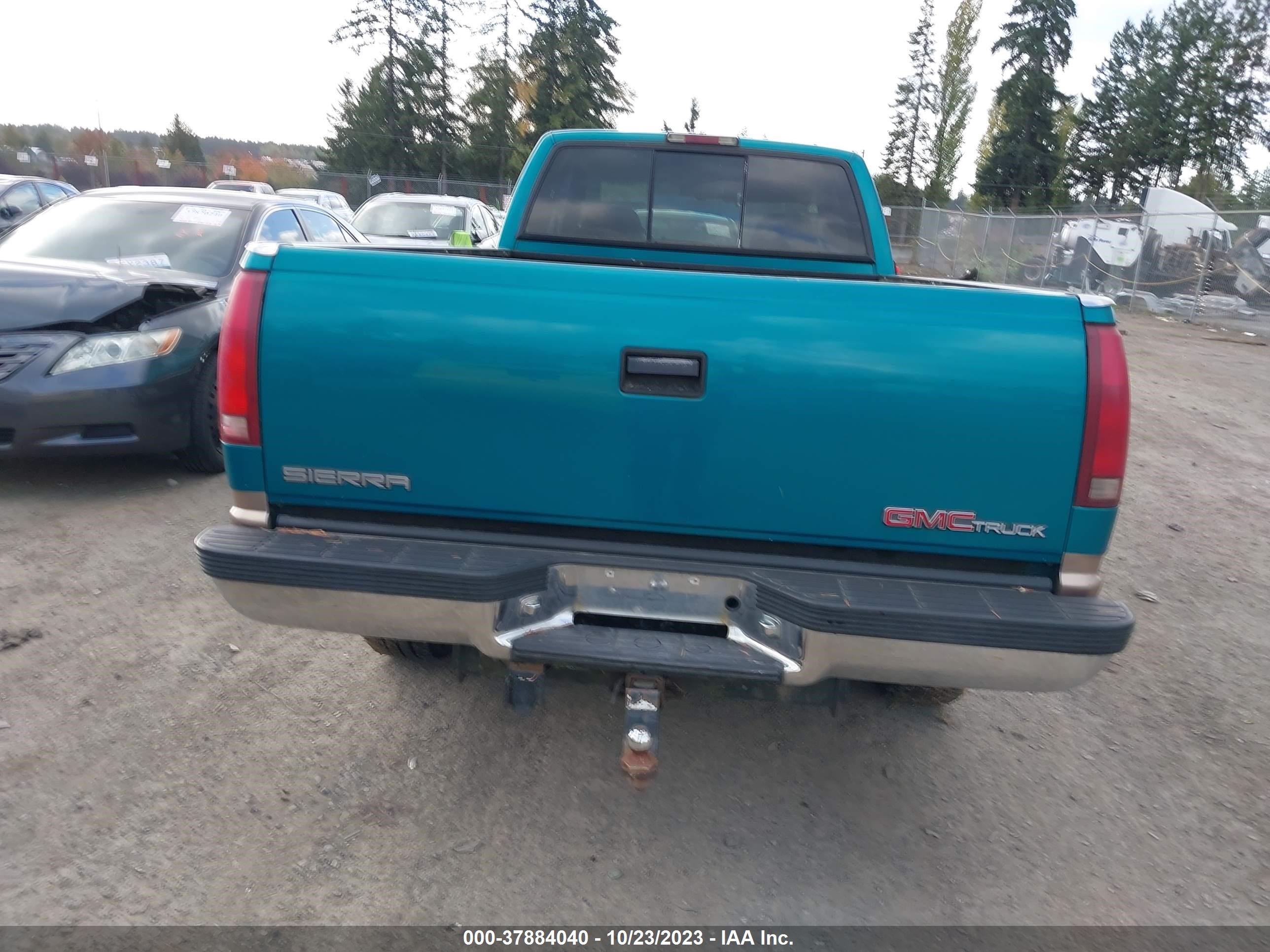 Photo 15 VIN: 1GTGC29R8TE525530 - GMC SIERRA 