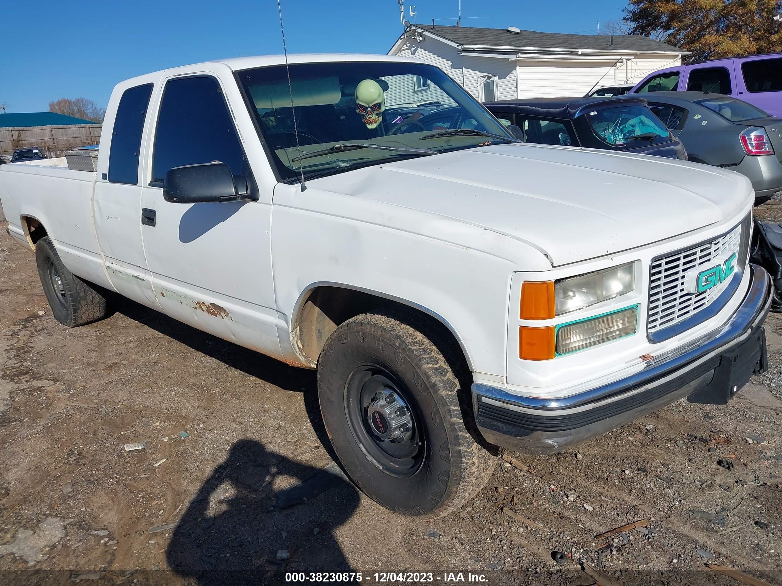 Photo 0 VIN: 1GTGC29RXVE518355 - GMC NULL 