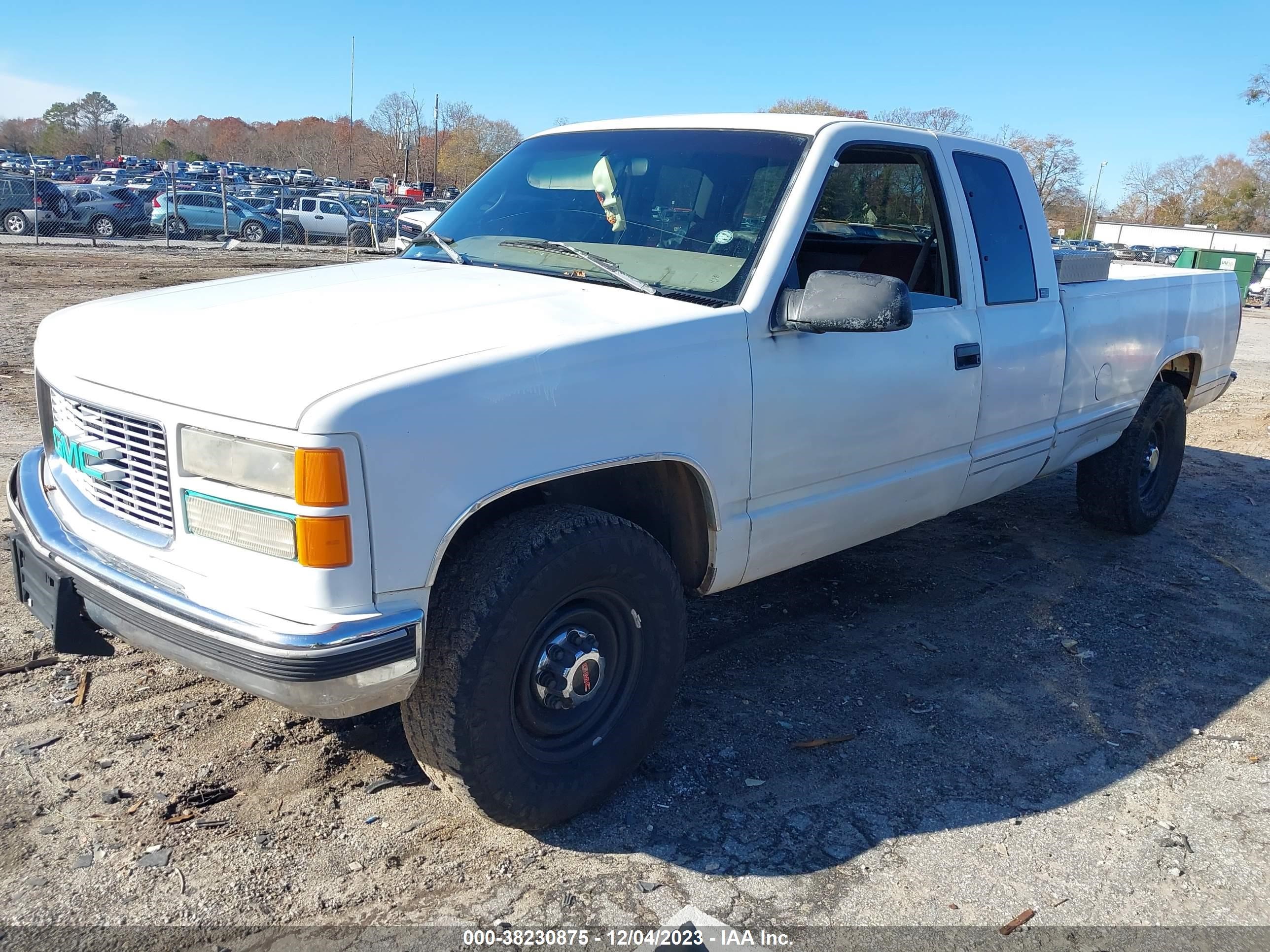 Photo 1 VIN: 1GTGC29RXVE518355 - GMC NULL 