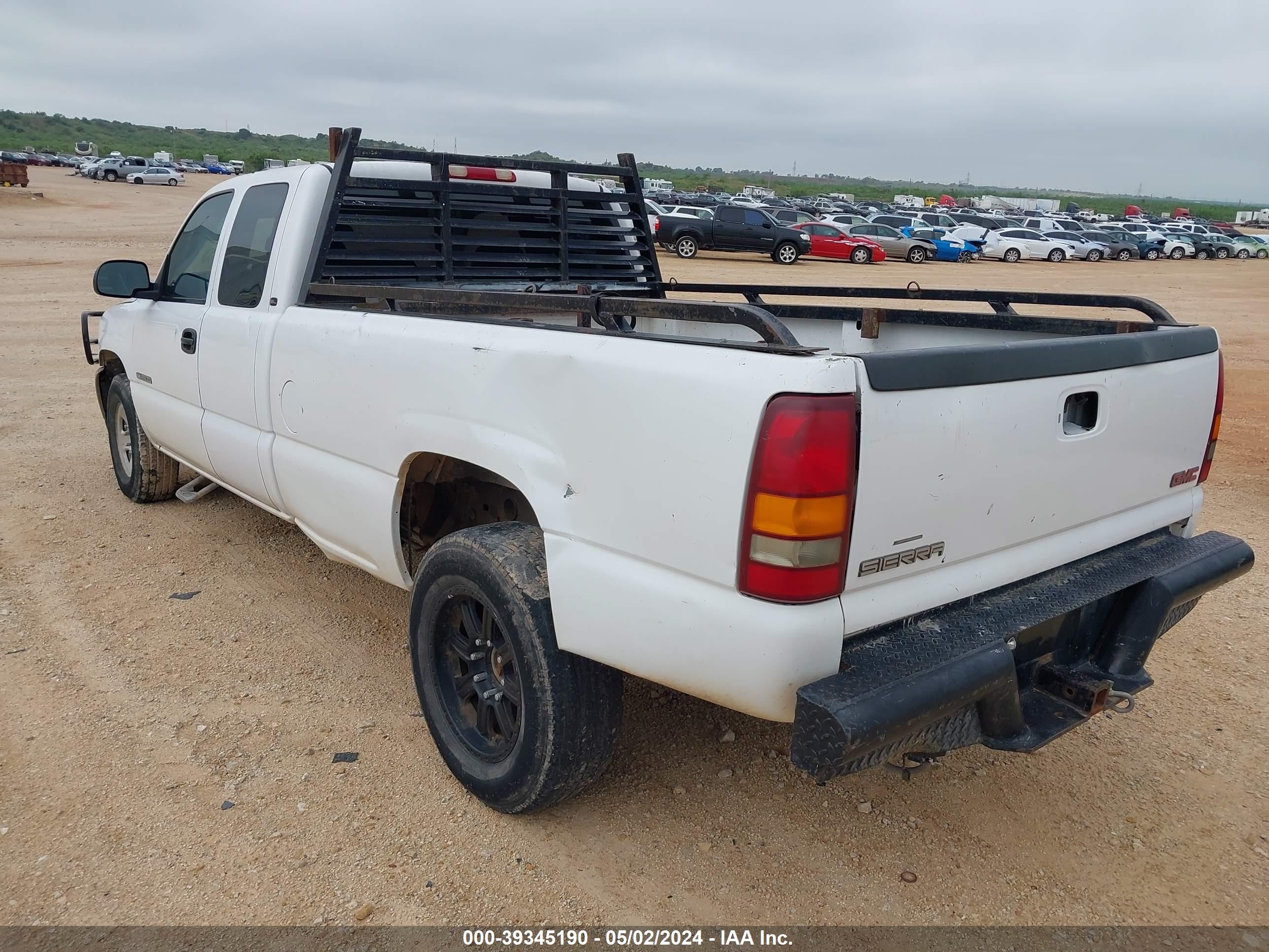 Photo 3 VIN: 1GTGC29U1YE406827 - GMC NULL 