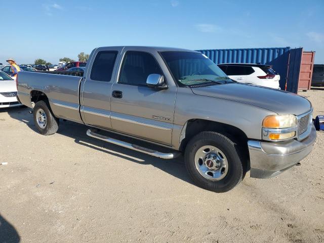 Photo 3 VIN: 1GTGC29U7XE523844 - GMC NEW SIERRA 