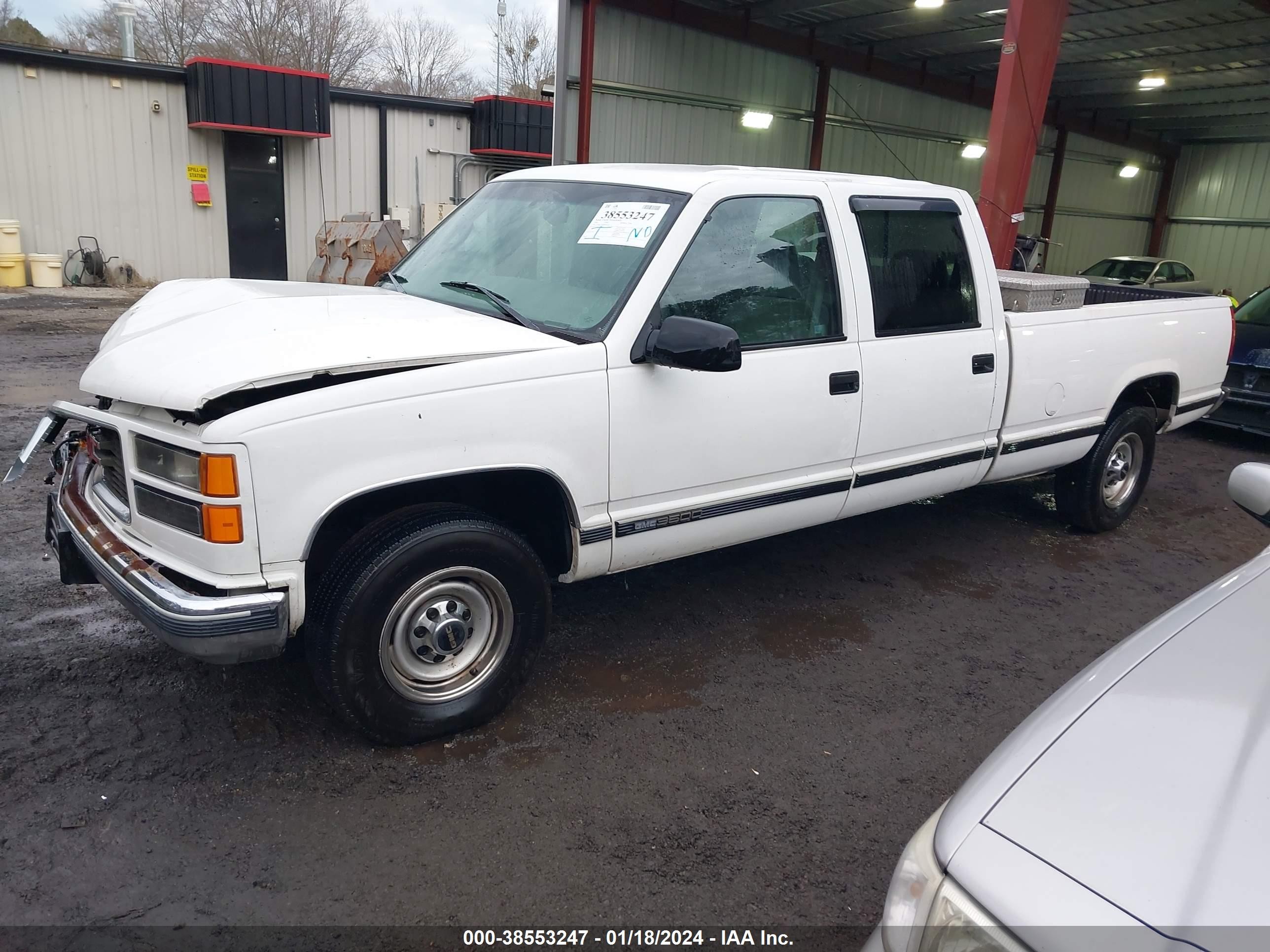 Photo 1 VIN: 1GTGC33R6WF020521 - GMC NULL 