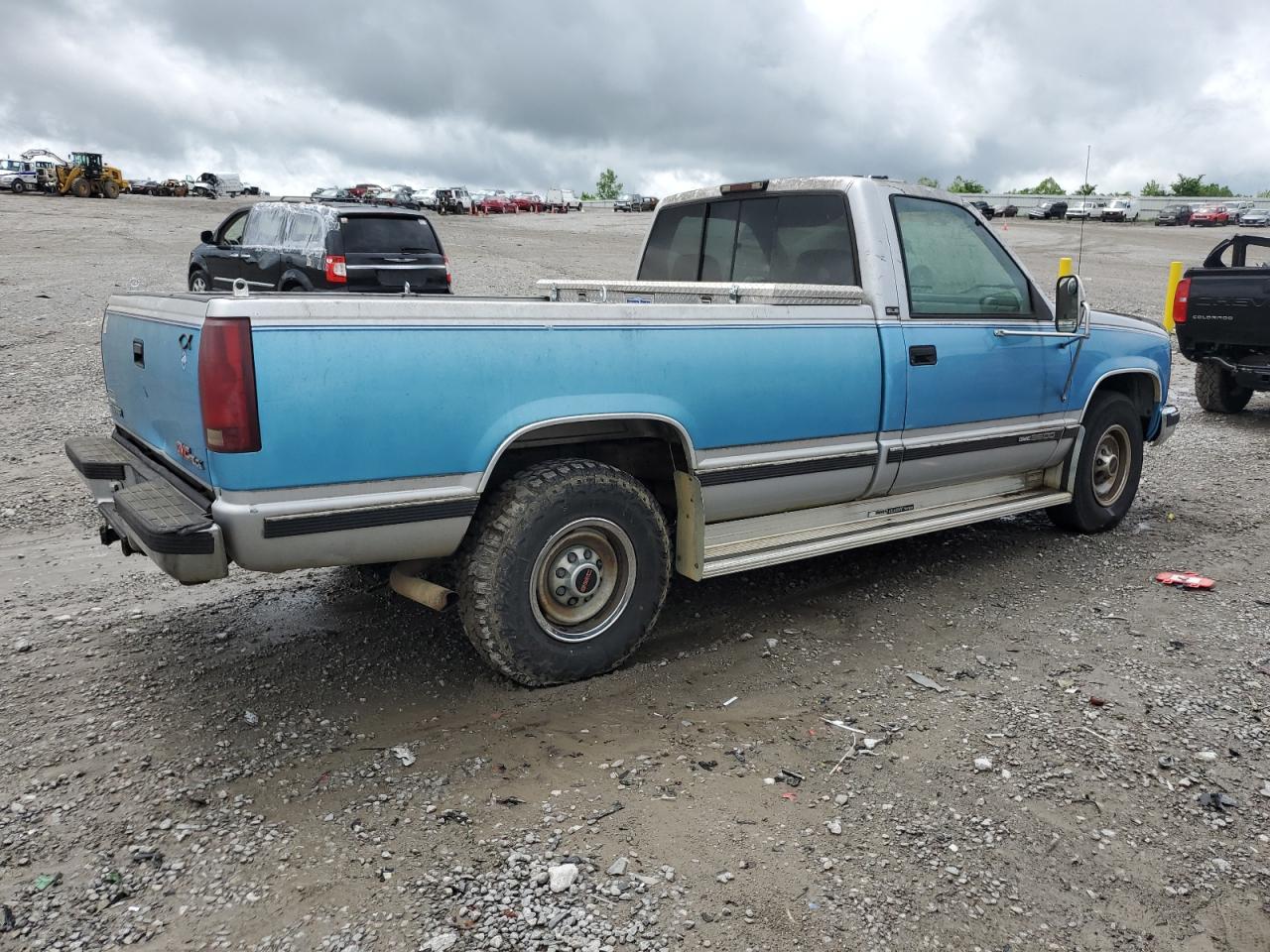 Photo 2 VIN: 1GTGC34F2RE506970 - GMC SIERRA 