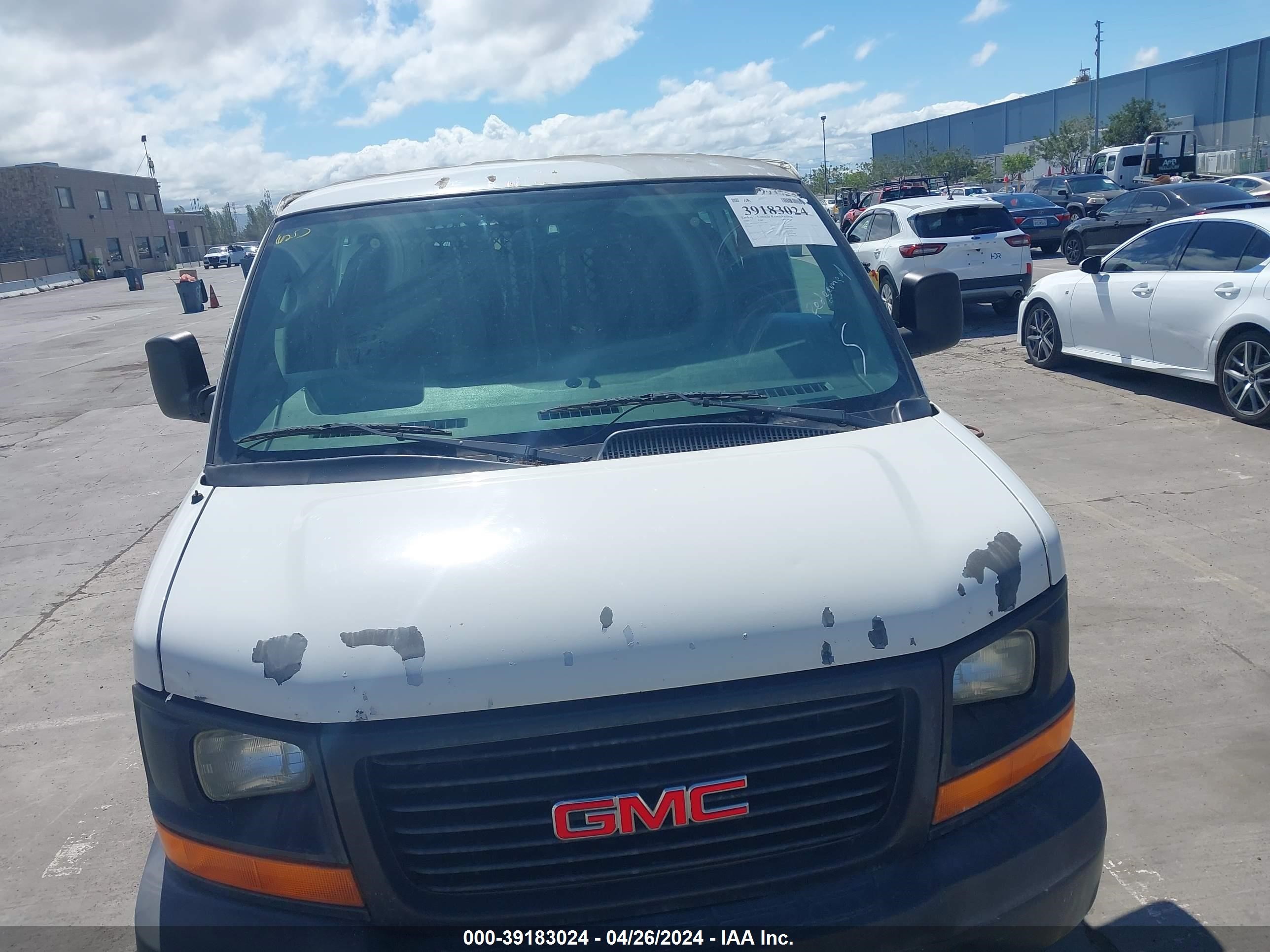 Photo 5 VIN: 1GTGG25C181153615 - GMC SAVANA 