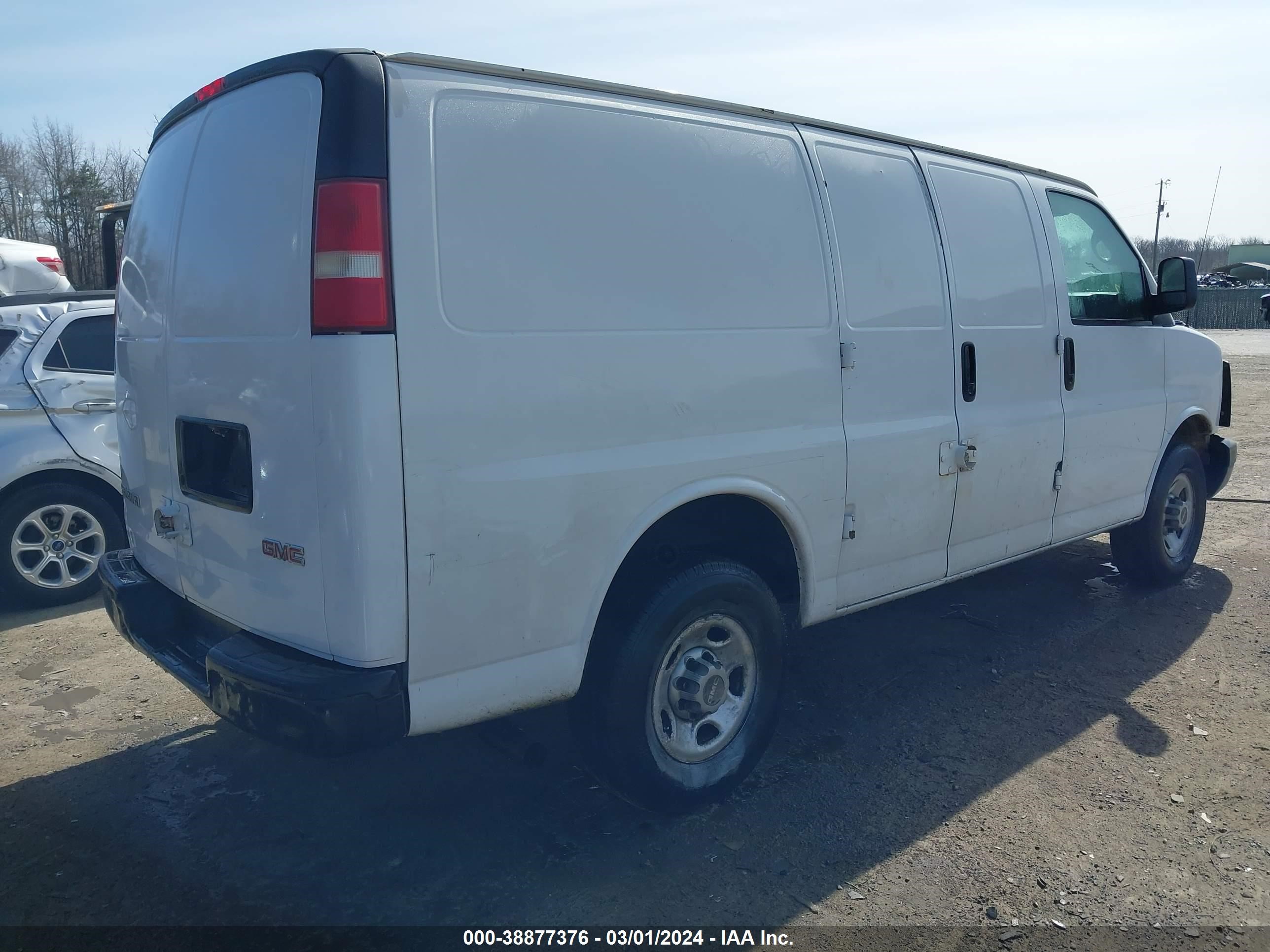 Photo 3 VIN: 1GTGG25C691104119 - GMC SAVANA 