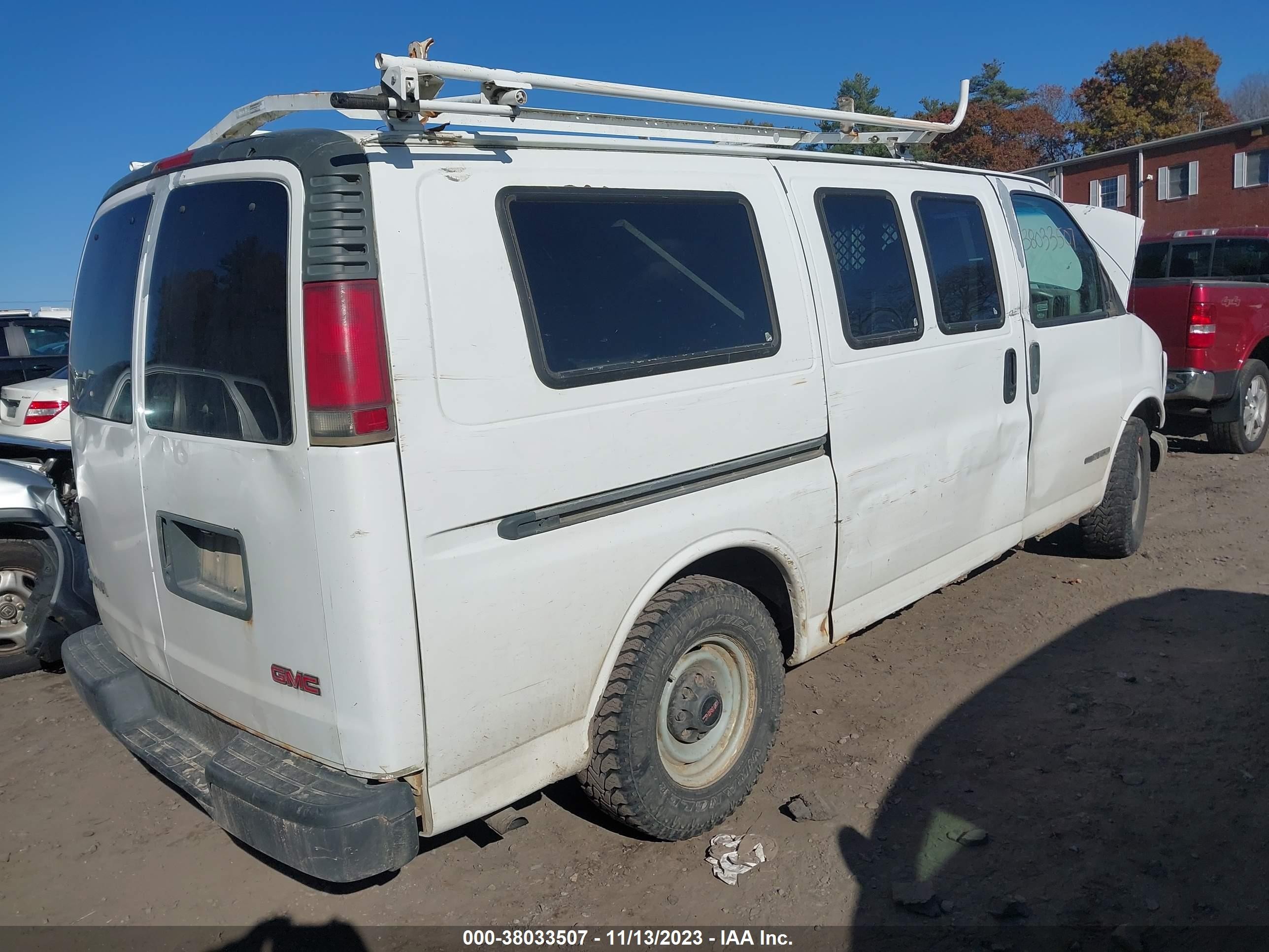 Photo 3 VIN: 1GTGG25R511151585 - GMC SAVANA 