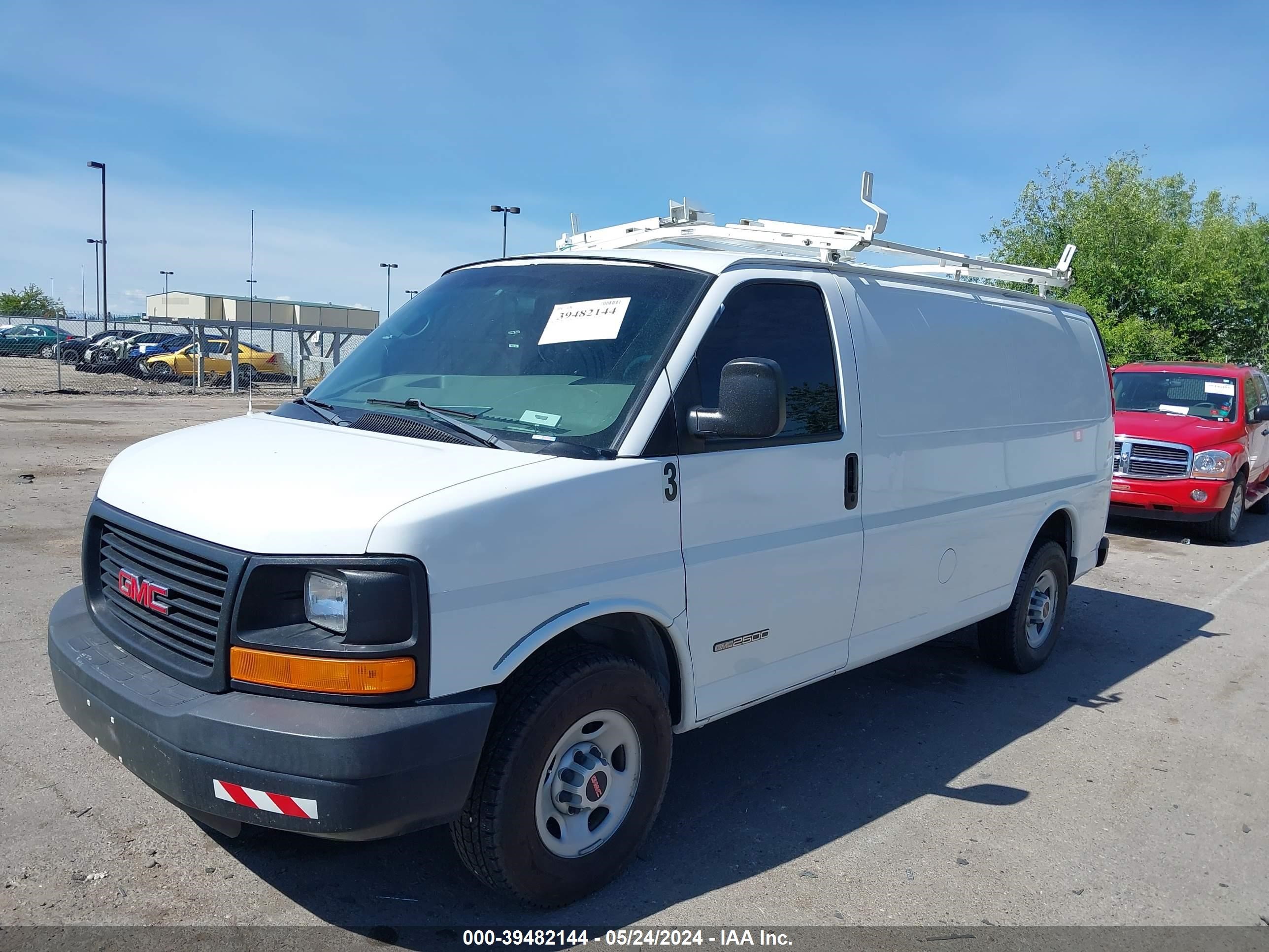 Photo 1 VIN: 1GTGG25V261223668 - GMC SAVANA 