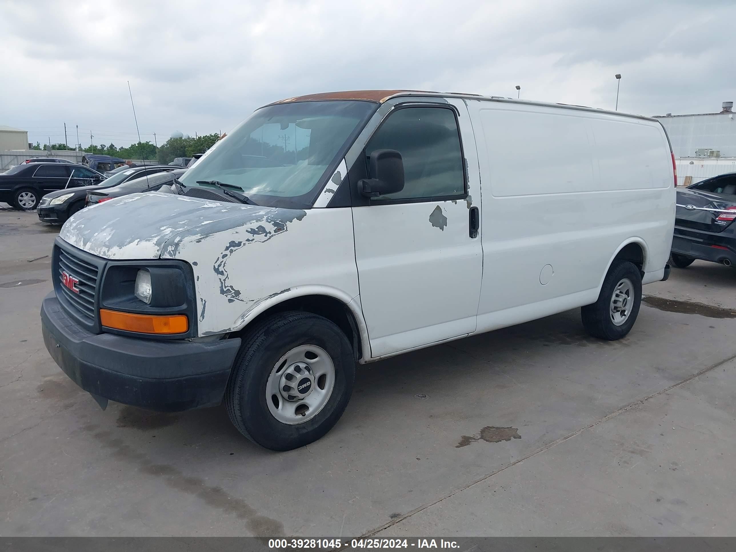 Photo 1 VIN: 1GTGG25V371129154 - GMC SAVANA 