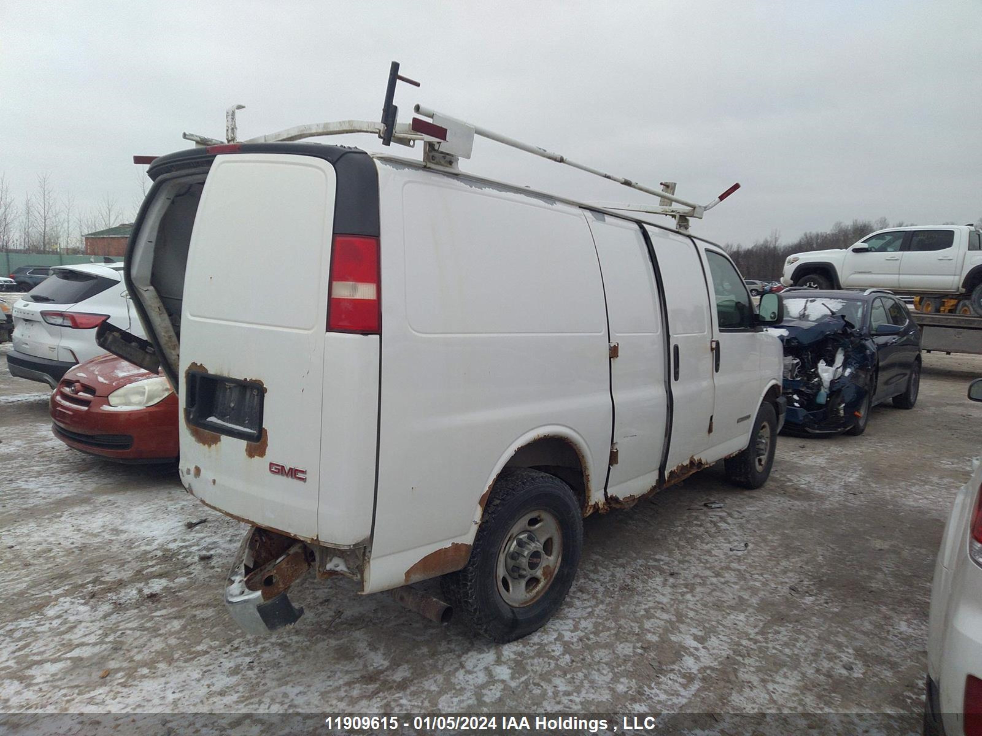 Photo 3 VIN: 1GTGG25V451202724 - GMC SAVANA 