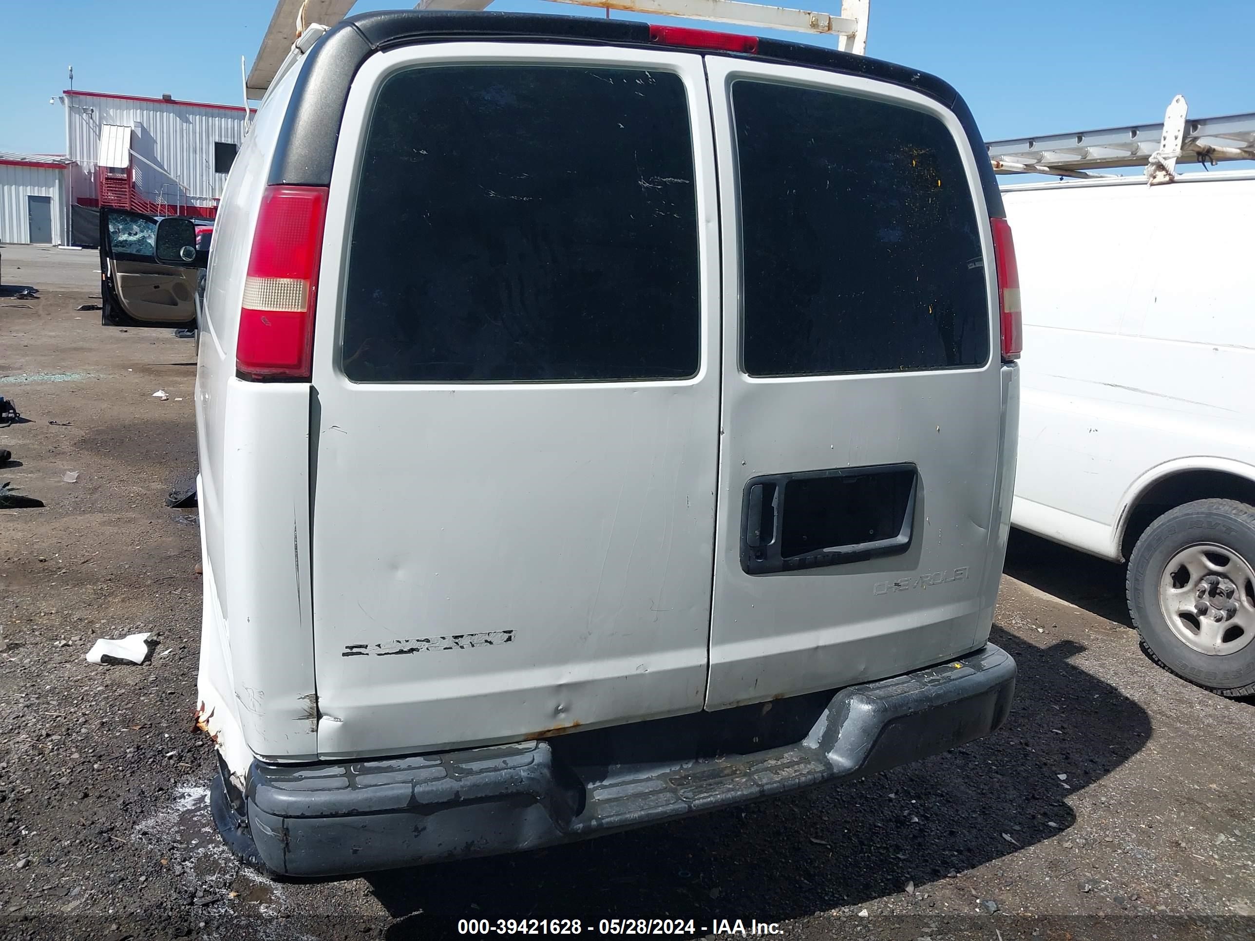 Photo 14 VIN: 1GTGG25V551160385 - GMC SAVANA 