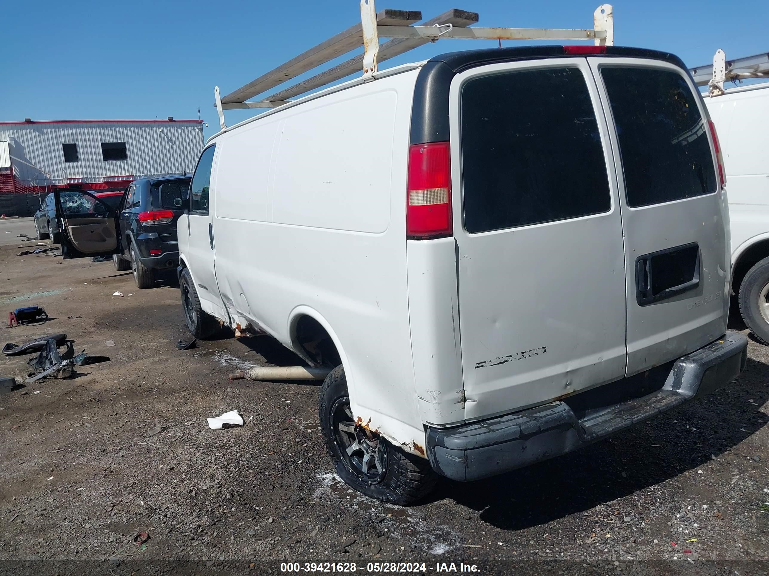 Photo 2 VIN: 1GTGG25V551160385 - GMC SAVANA 