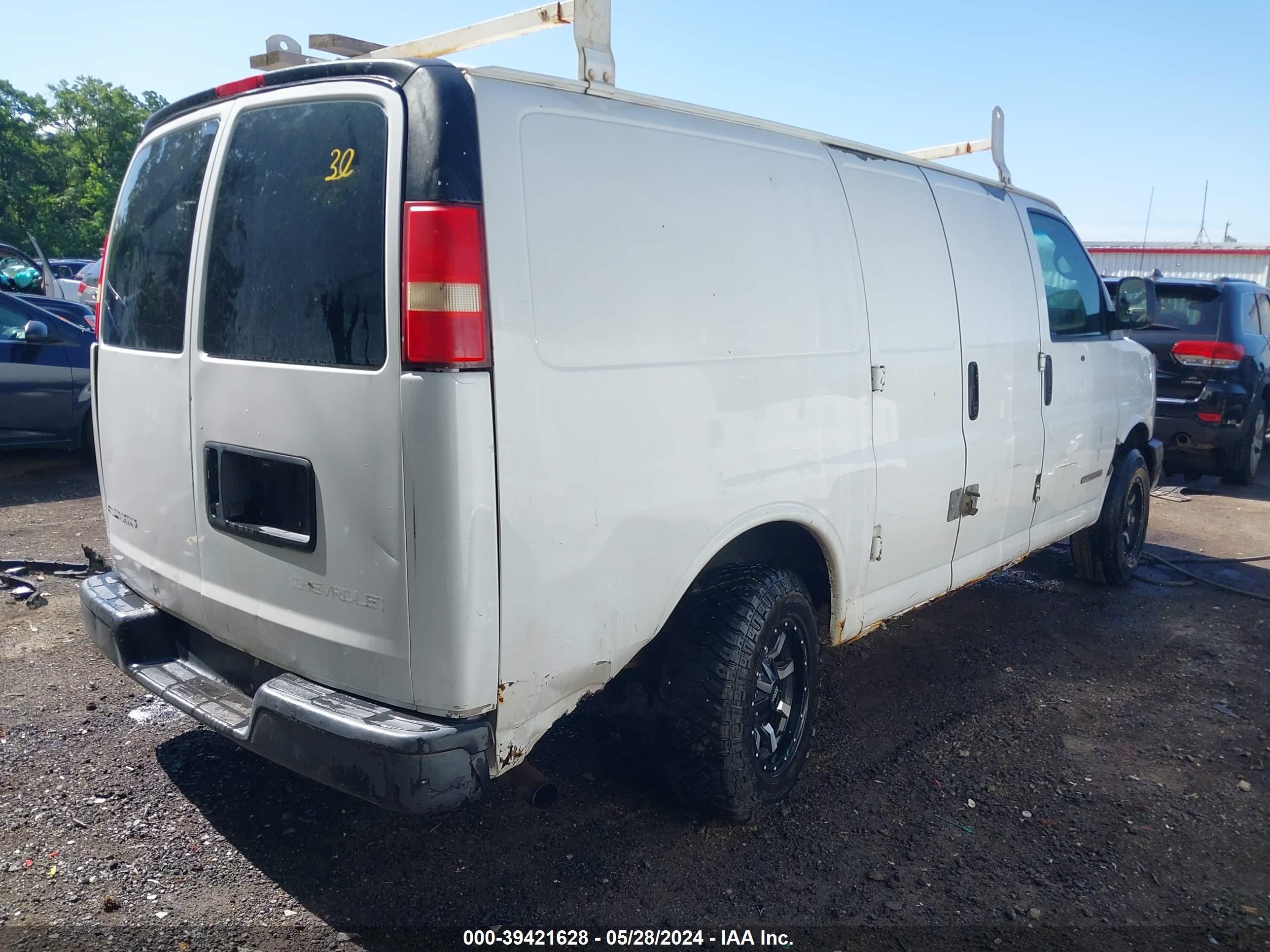 Photo 3 VIN: 1GTGG25V551160385 - GMC SAVANA 