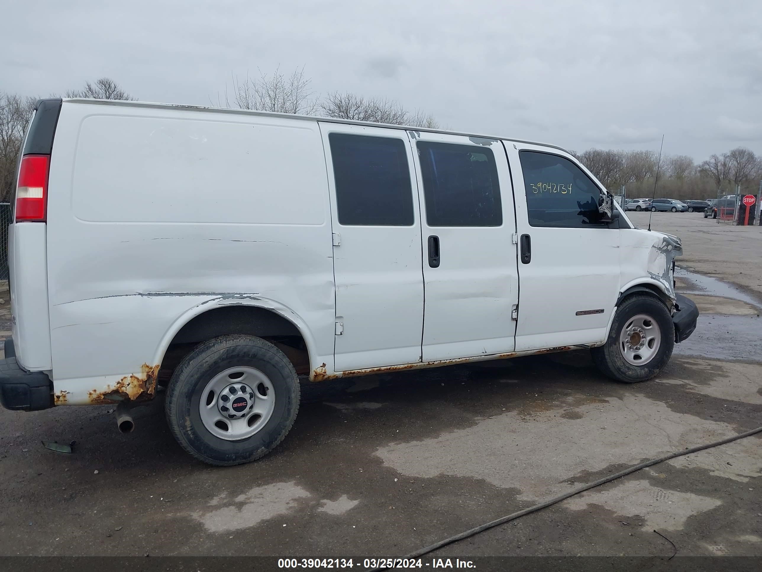 Photo 12 VIN: 1GTGG25V751246085 - GMC SAVANA 