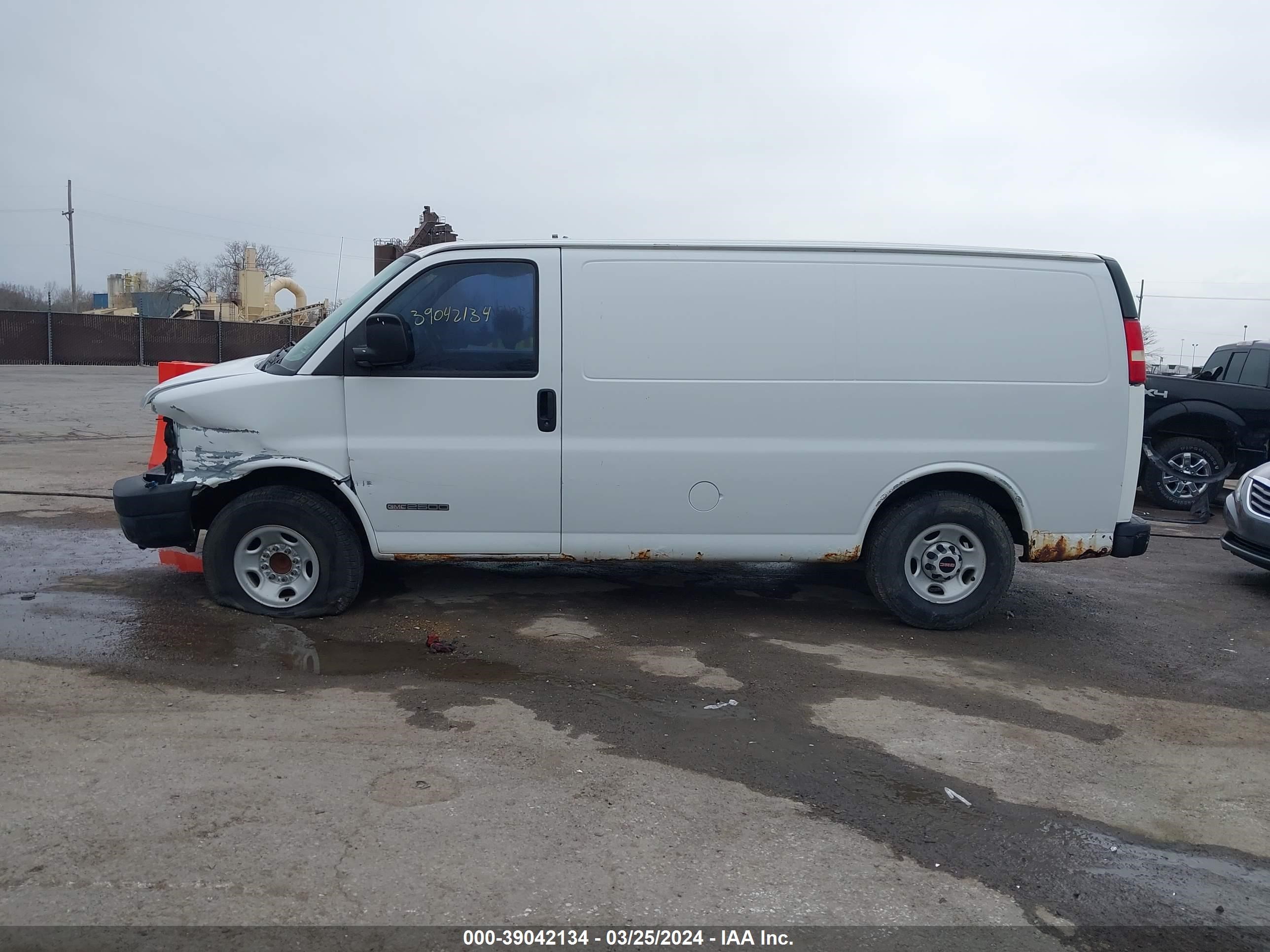 Photo 13 VIN: 1GTGG25V751246085 - GMC SAVANA 