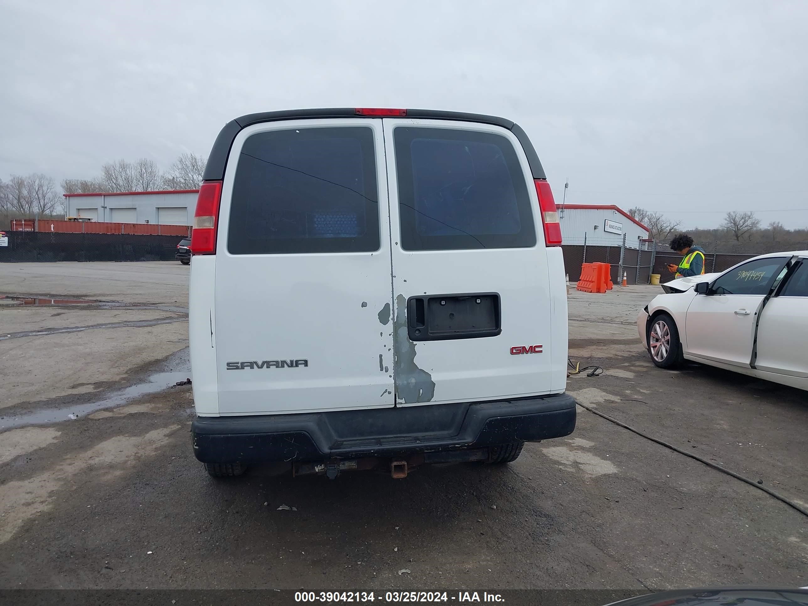 Photo 15 VIN: 1GTGG25V751246085 - GMC SAVANA 