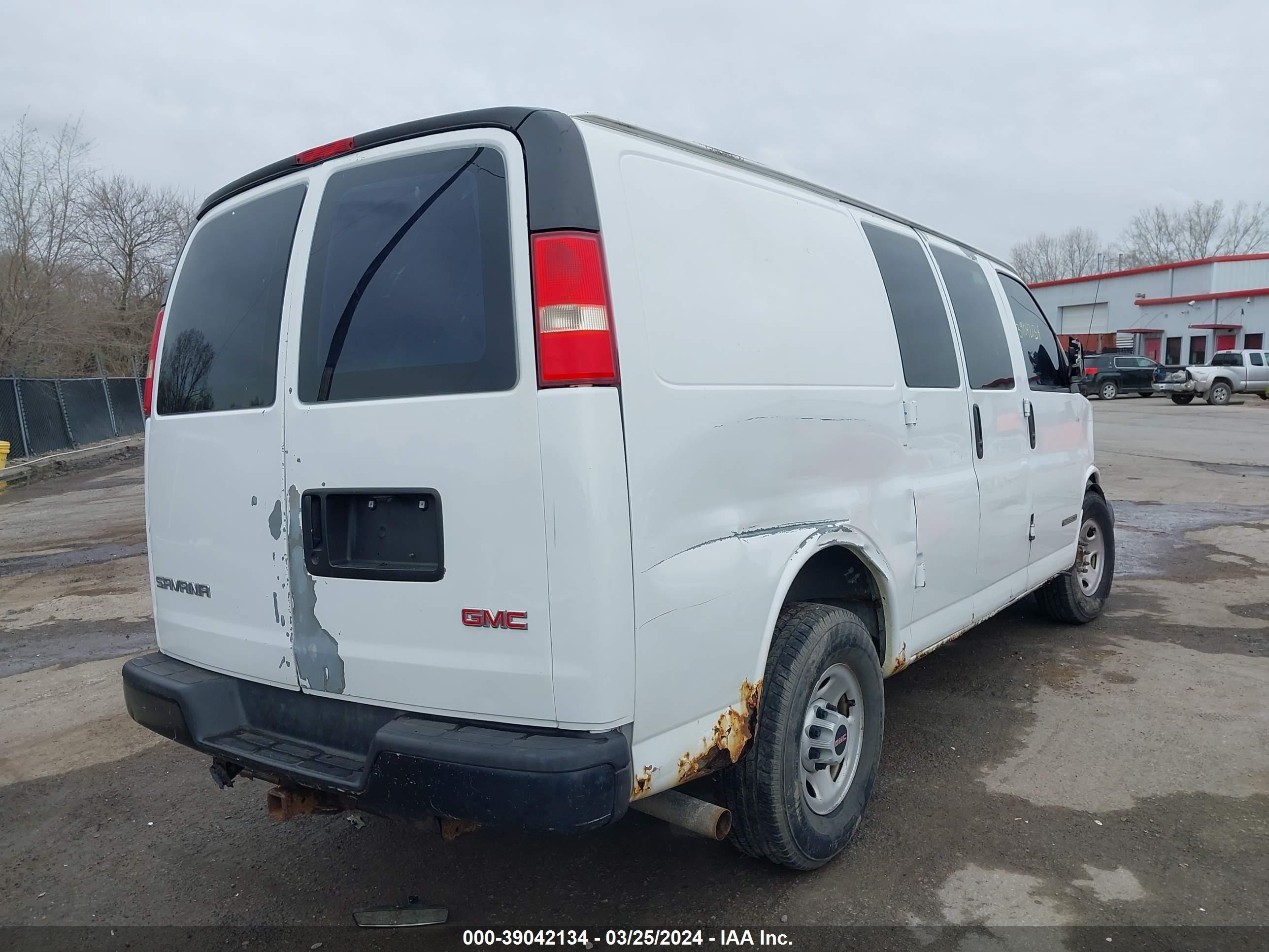 Photo 3 VIN: 1GTGG25V751246085 - GMC SAVANA 