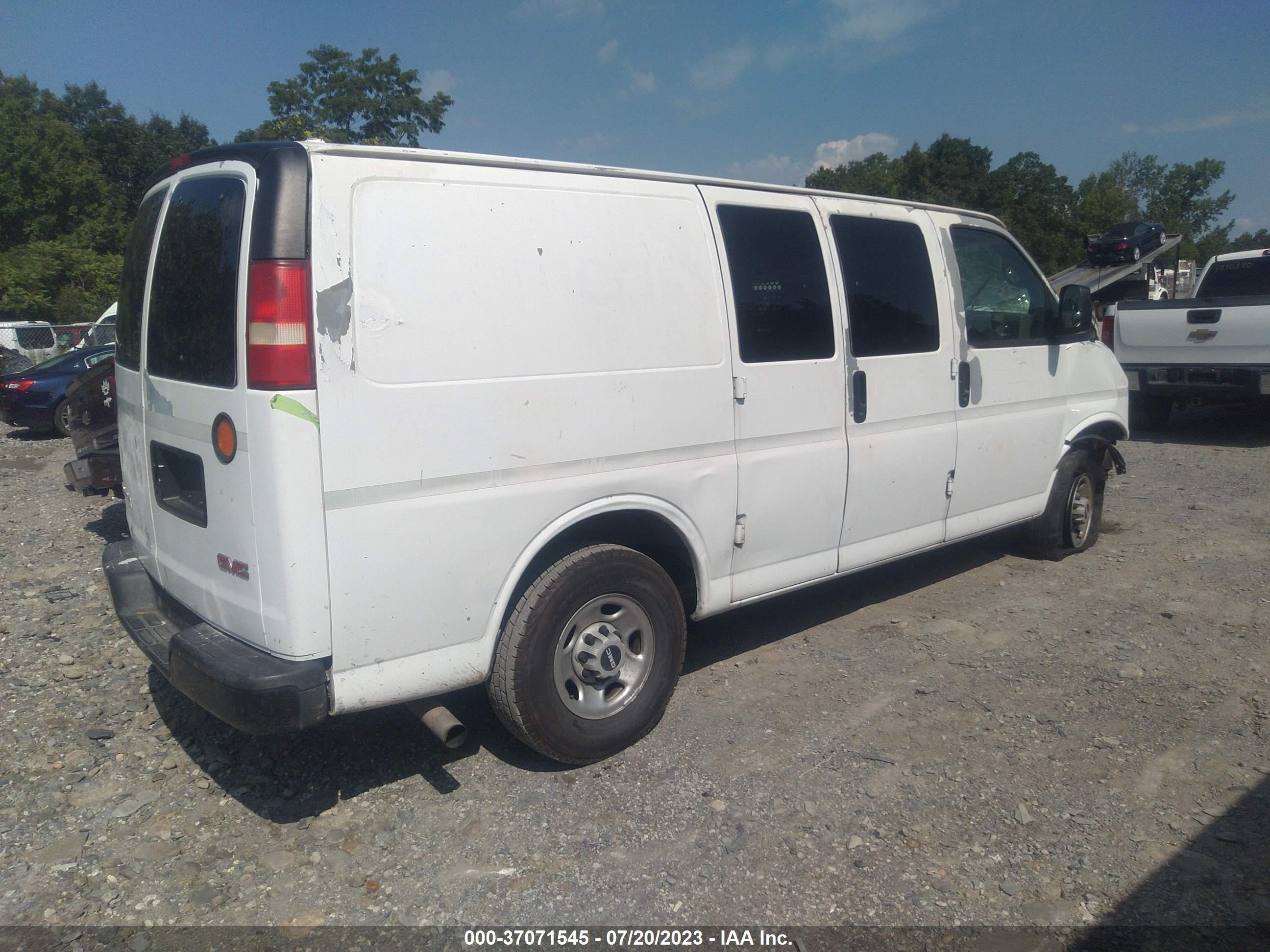 Photo 3 VIN: 1GTGG25V971176933 - GMC SAVANA 