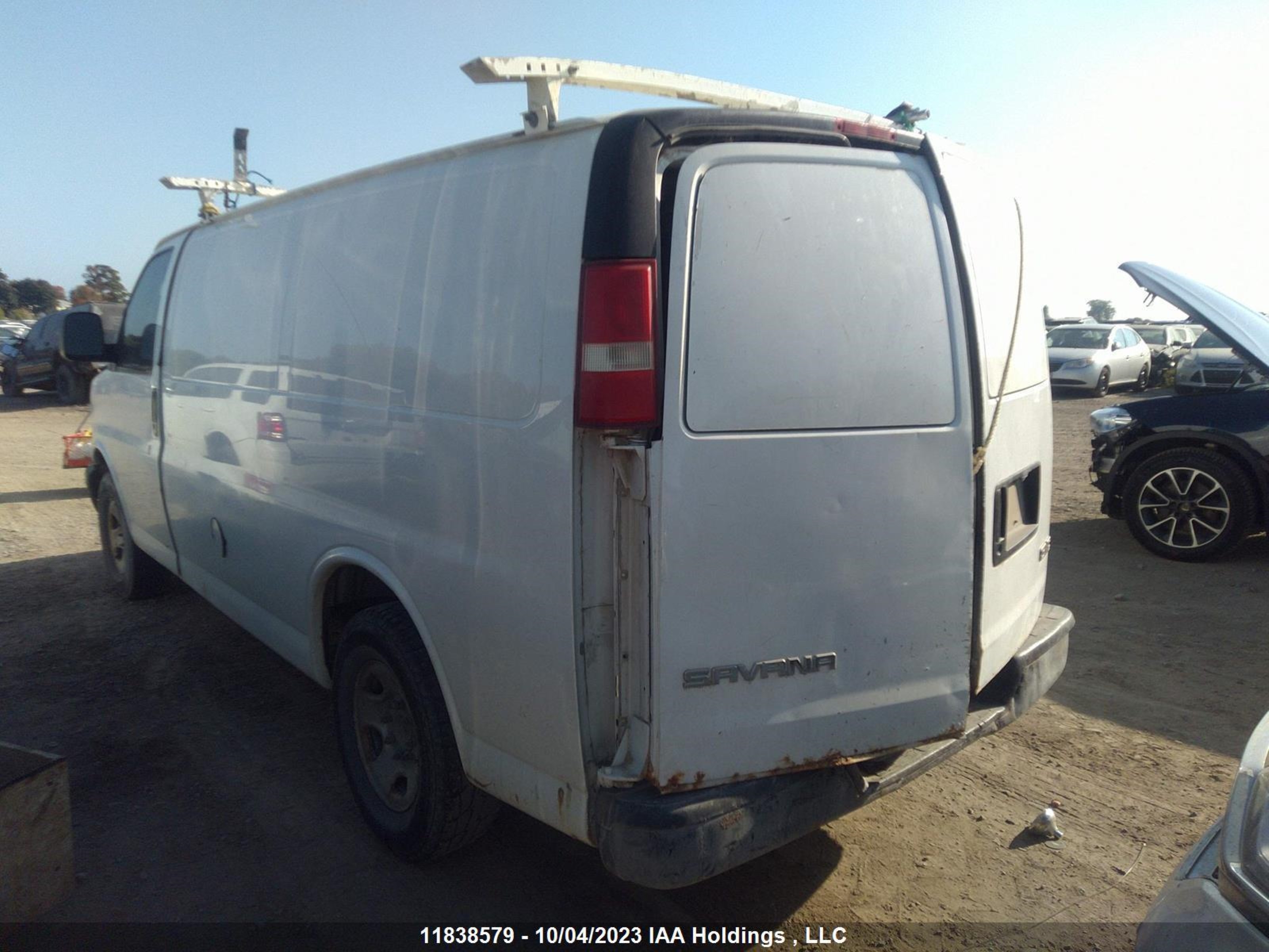 Photo 2 VIN: 1GTGG25V971186653 - GMC SAVANA 