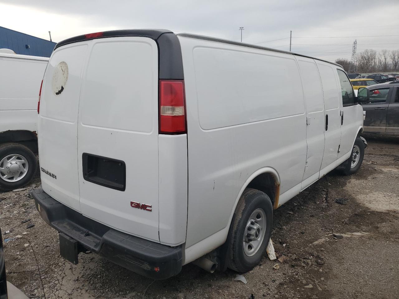 Photo 2 VIN: 1GTGG29K481233394 - GMC SAVANA 