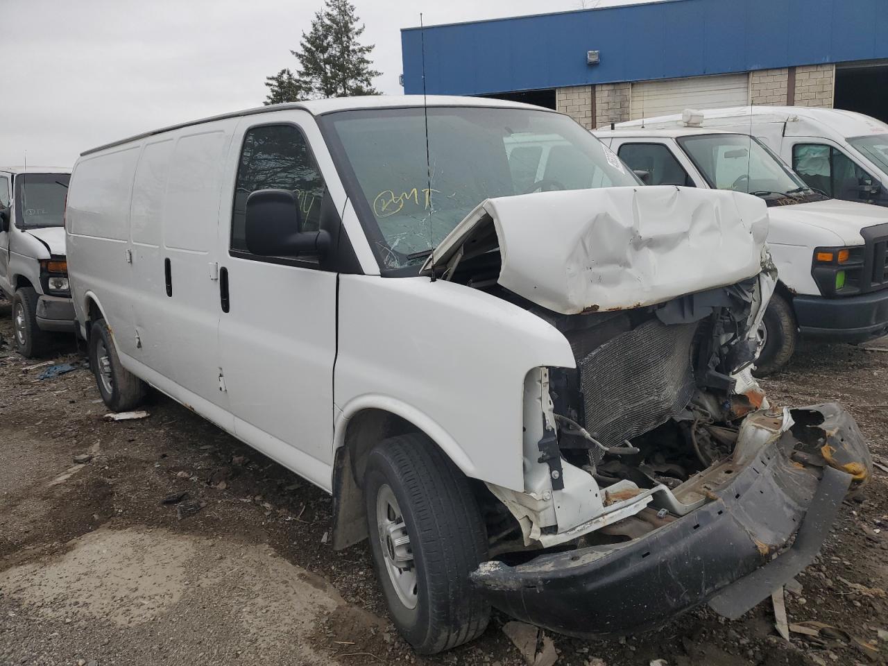 Photo 3 VIN: 1GTGG29K481233394 - GMC SAVANA 