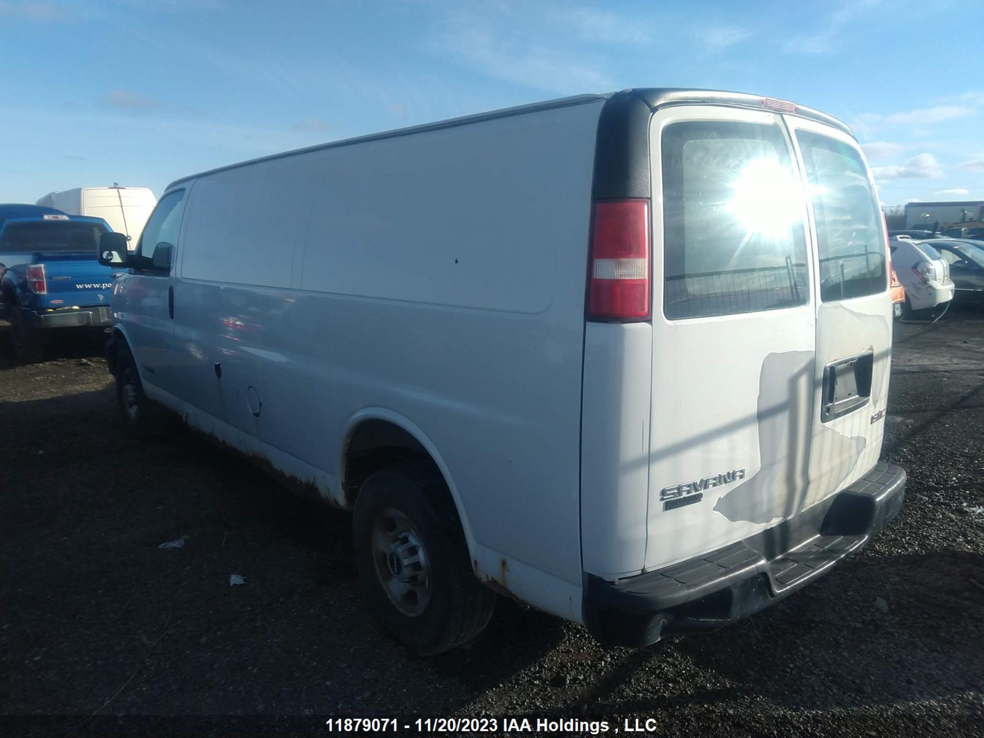 Photo 2 VIN: 1GTGG29U161237322 - GMC SAVANA 