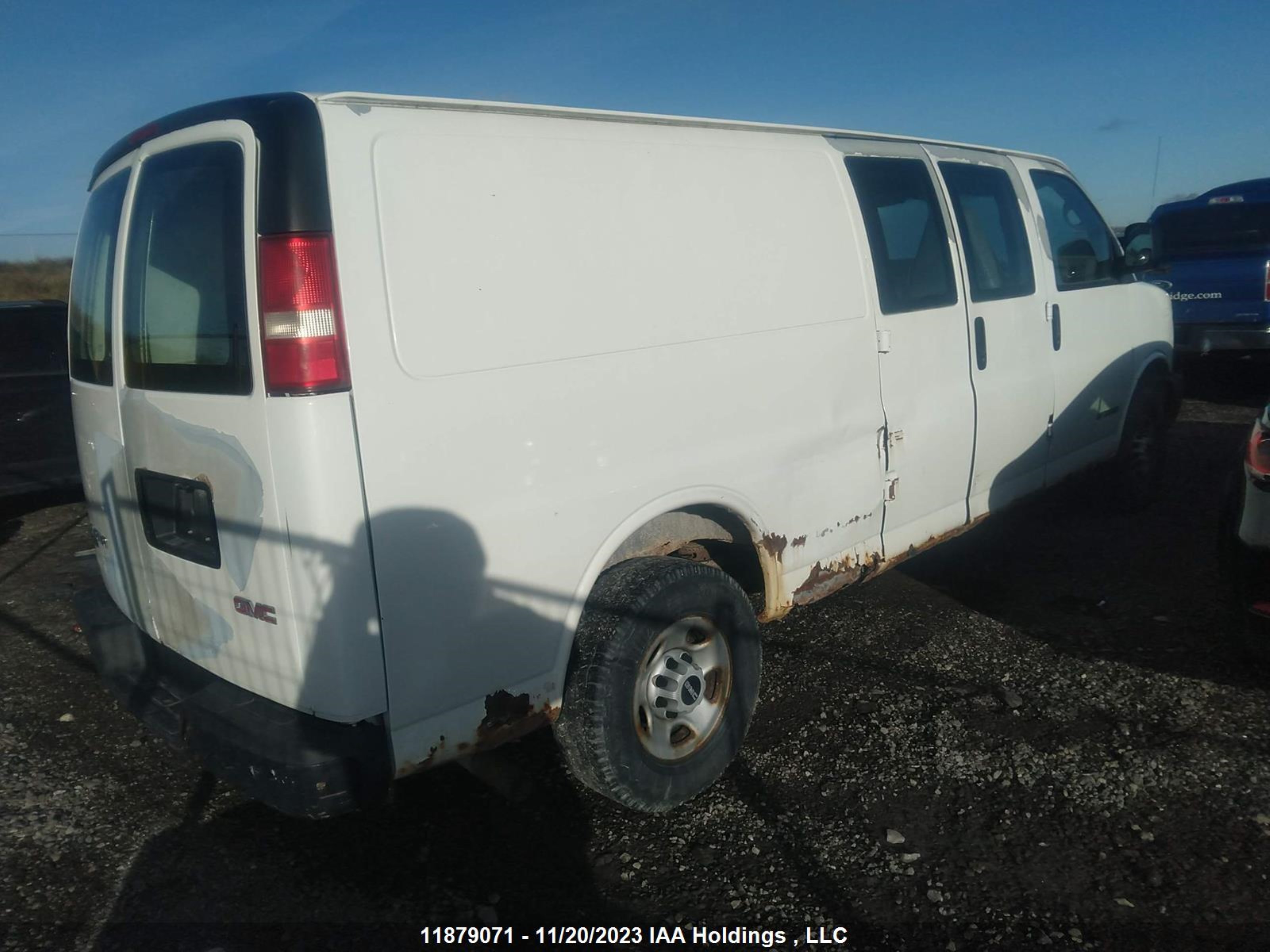 Photo 3 VIN: 1GTGG29U161237322 - GMC SAVANA 