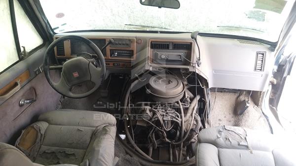 Photo 13 VIN: 1GTGG39KXRF503299 - GMC VANDURA 