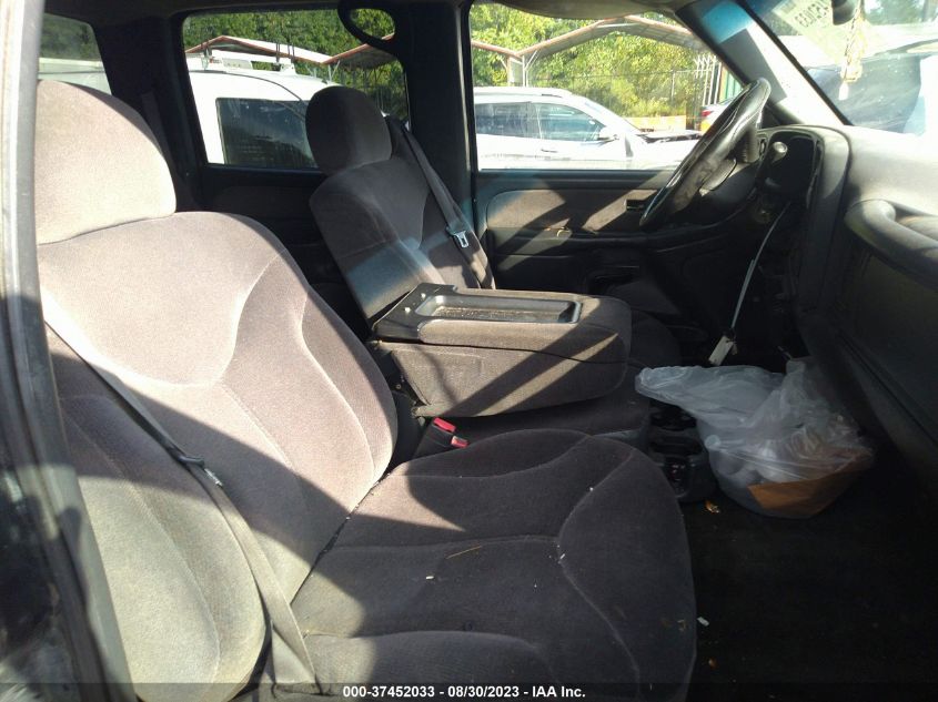 Photo 4 VIN: 1GTGK13U22F238557 - GMC SIERRA 